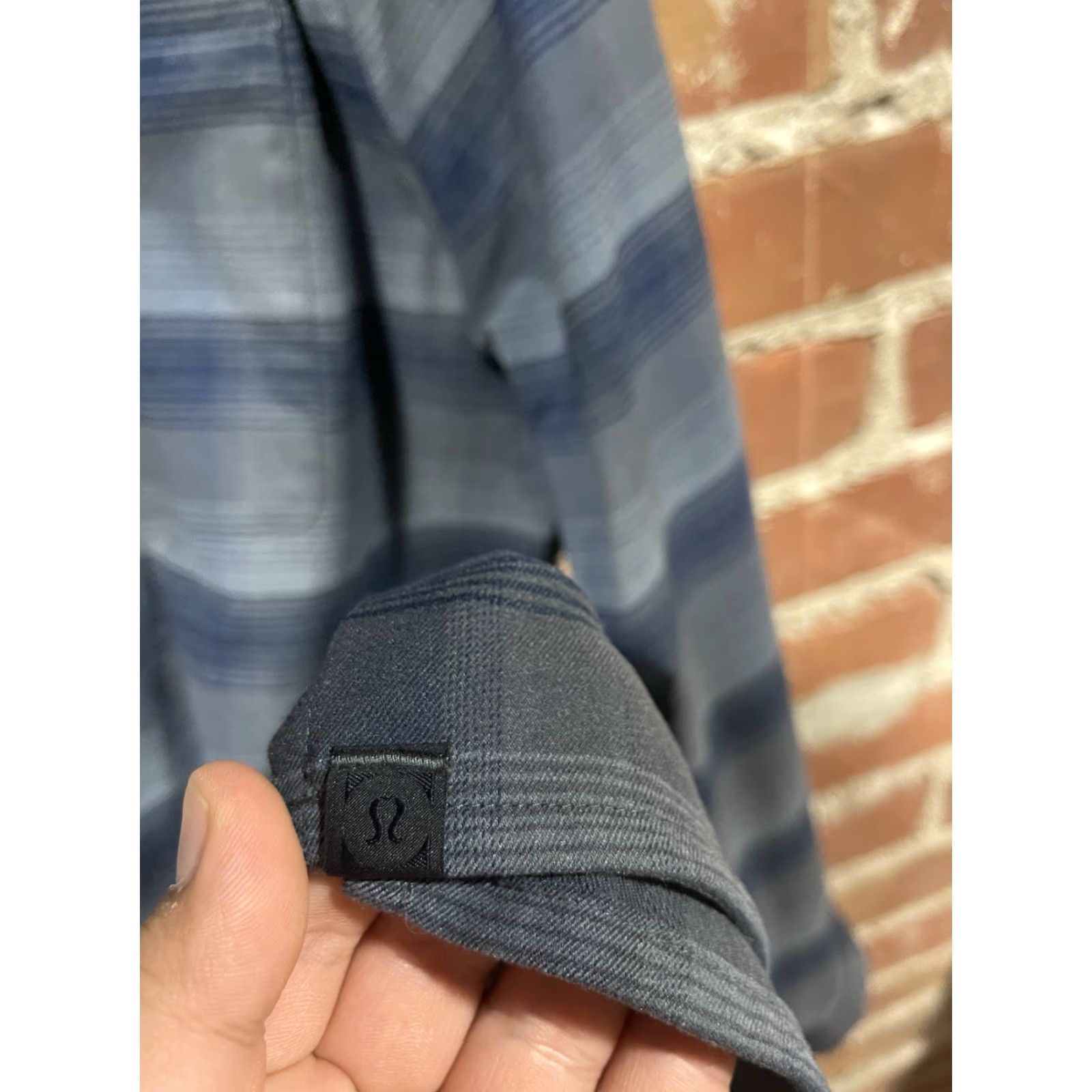 Lululemon Lululemon Shirt Men's XL Blue Gray Stretch Twill Flannel Button-Up Collar Long Sleeve Zip Pocket Casual Outdoor Preppy All Seasons Breathable Size US XL / EU 56 / 4 - 2 Thumbnail