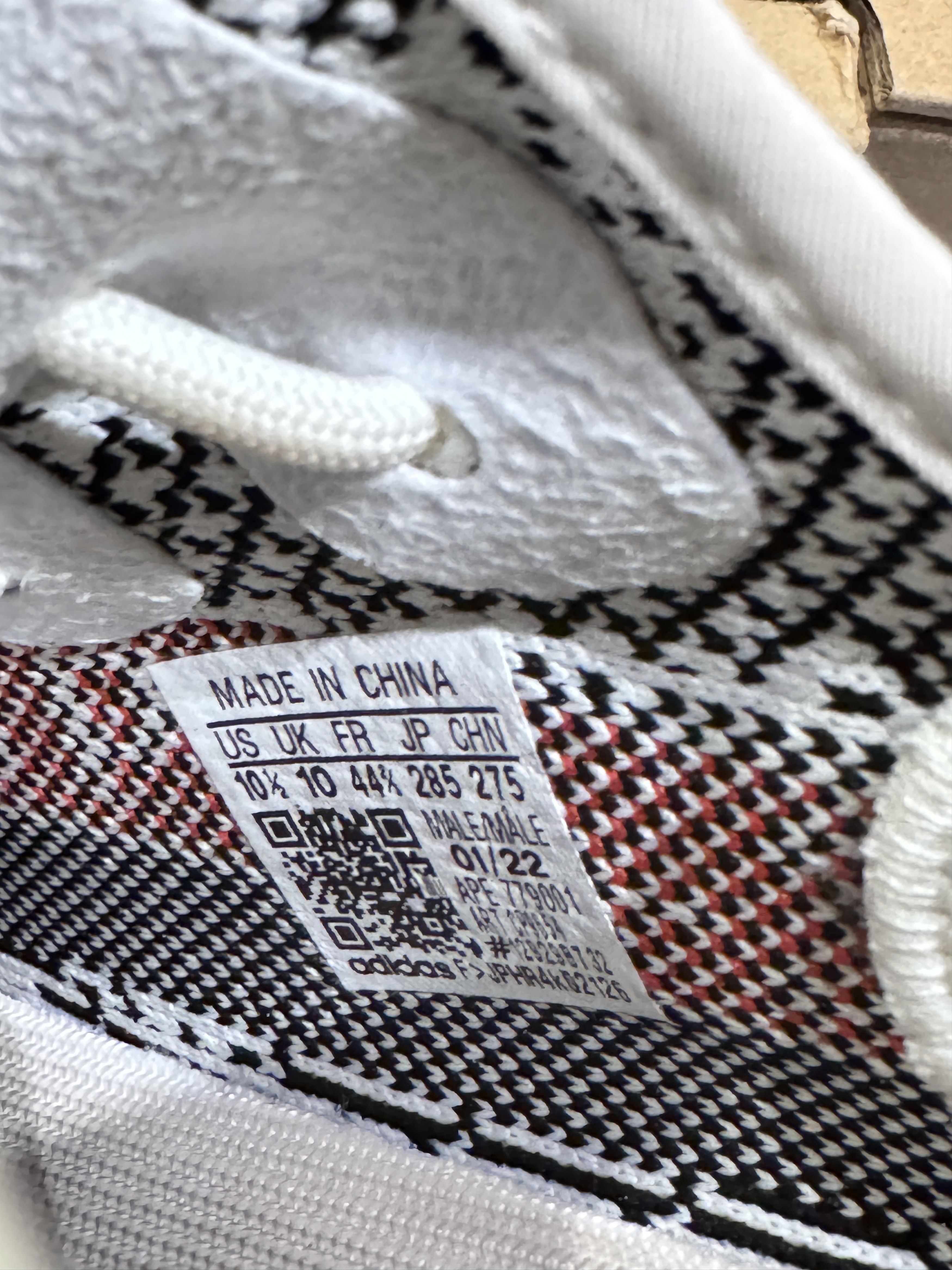 Adidas × Kanye West Adidas Yeezy Boost 350 V2 Zebra Size US 10.5 / EU 43-44 - 7 Thumbnail