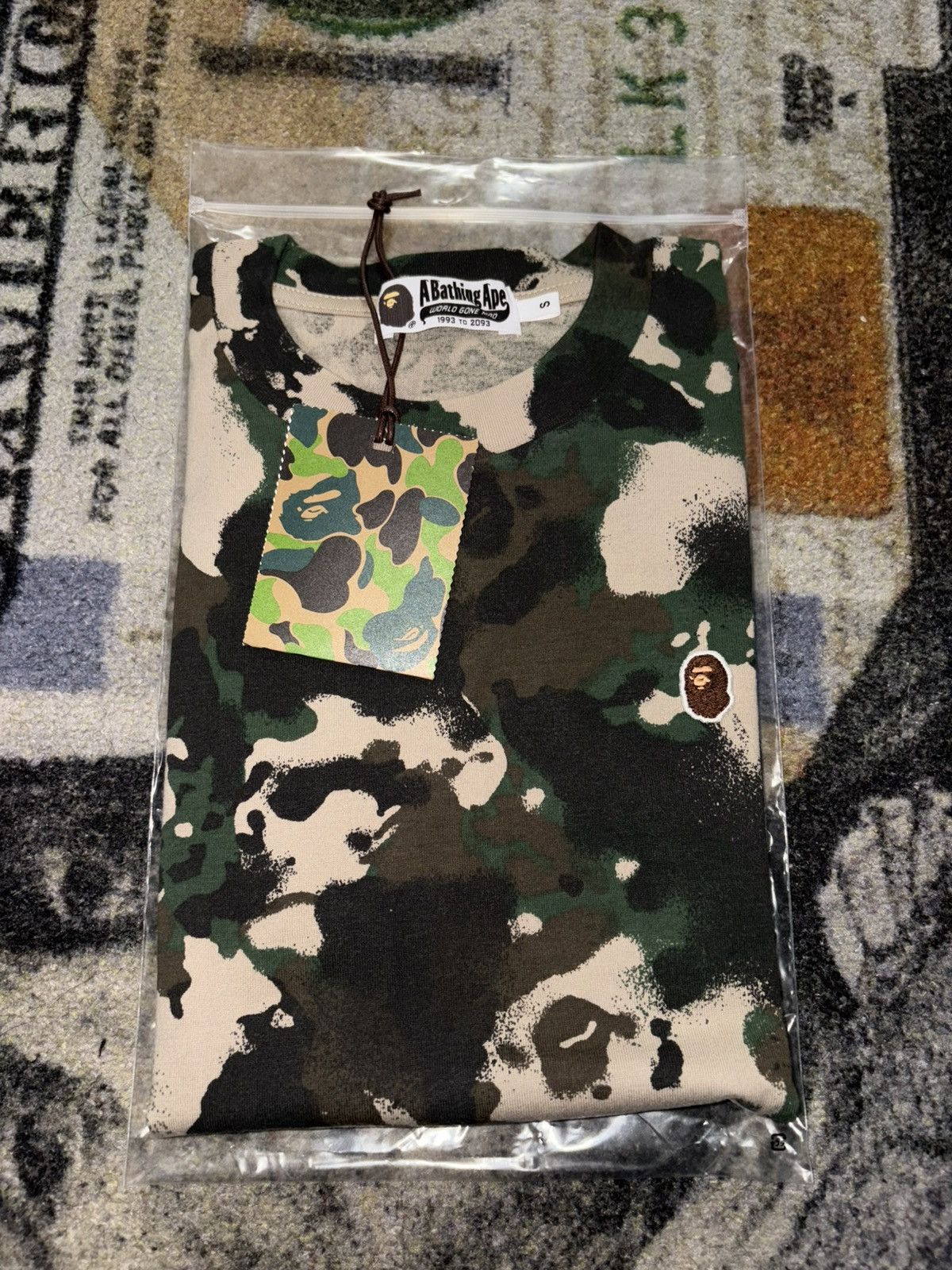 Bape A Bathing Ape Khaki Map Camo Ape Head One Point T-Shirt Size US S / EU 44-46 / 1 - 1 Thumbnail