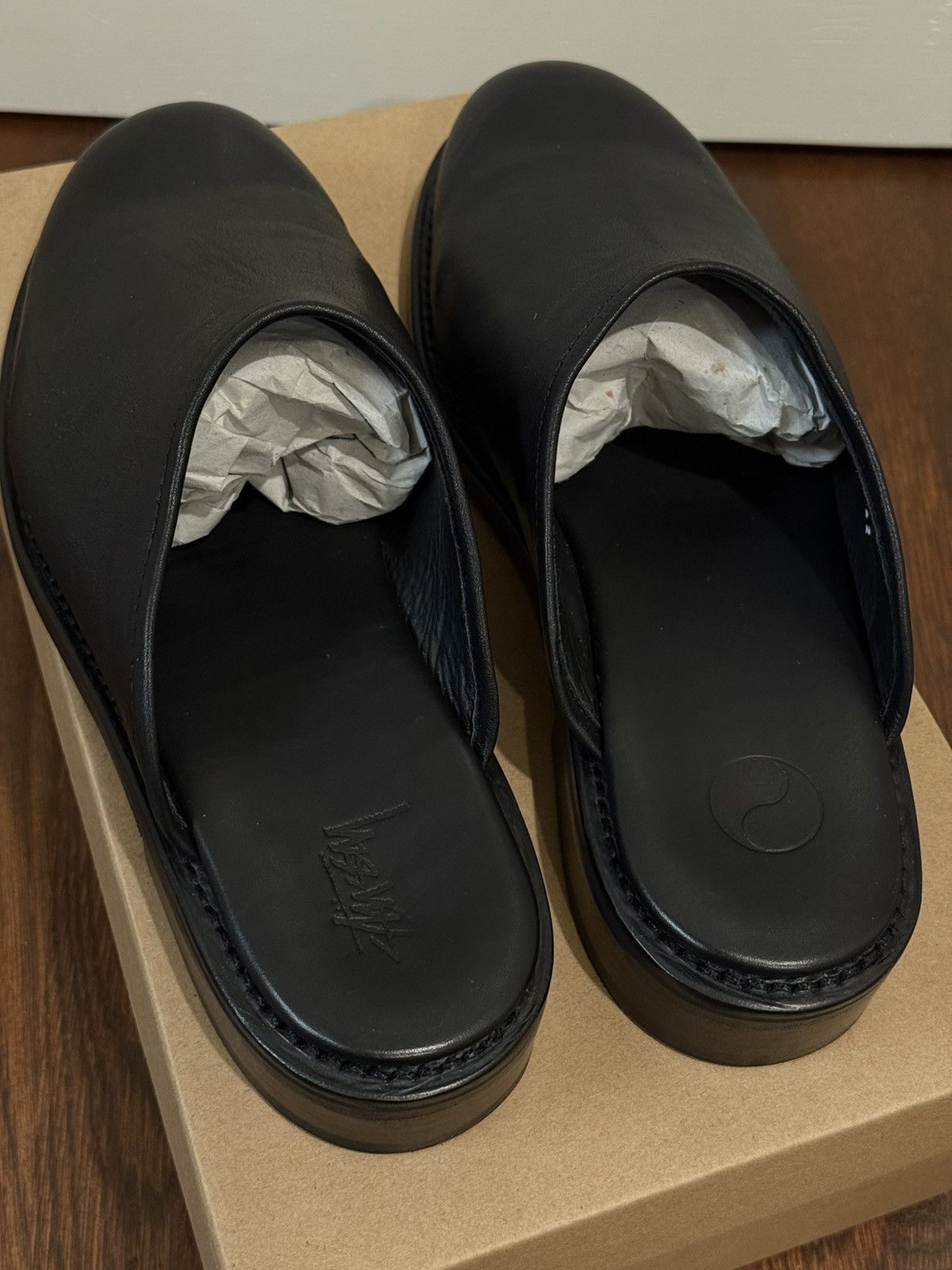 OUR LEGACY WORK MULE ブラック Our Legacy Work Mules Stüssy Black Leather Men's - WS4237WBL - US