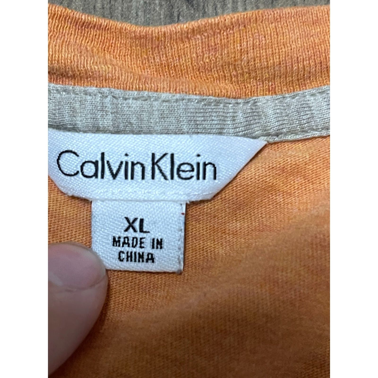 Calvin Klein Calvin Klein Shirt Men's XL Orange V-Neck Short Sleeve T-Shirt Size US XL / EU 56 / 4 - 5 Thumbnail