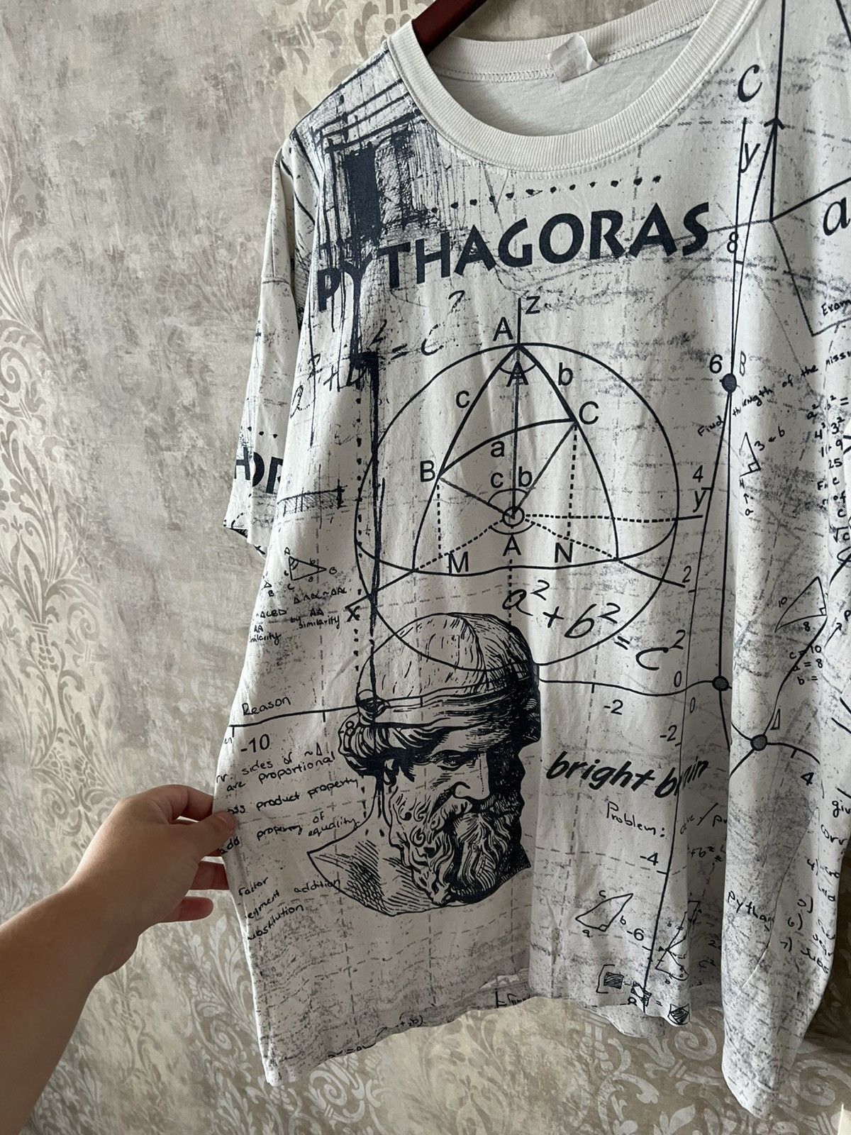 Vintage Vintage Pythagoras Graphic All Over Print Philosophy Tee Size US L / EU 52-54 / 3 - 10 Thumbnail