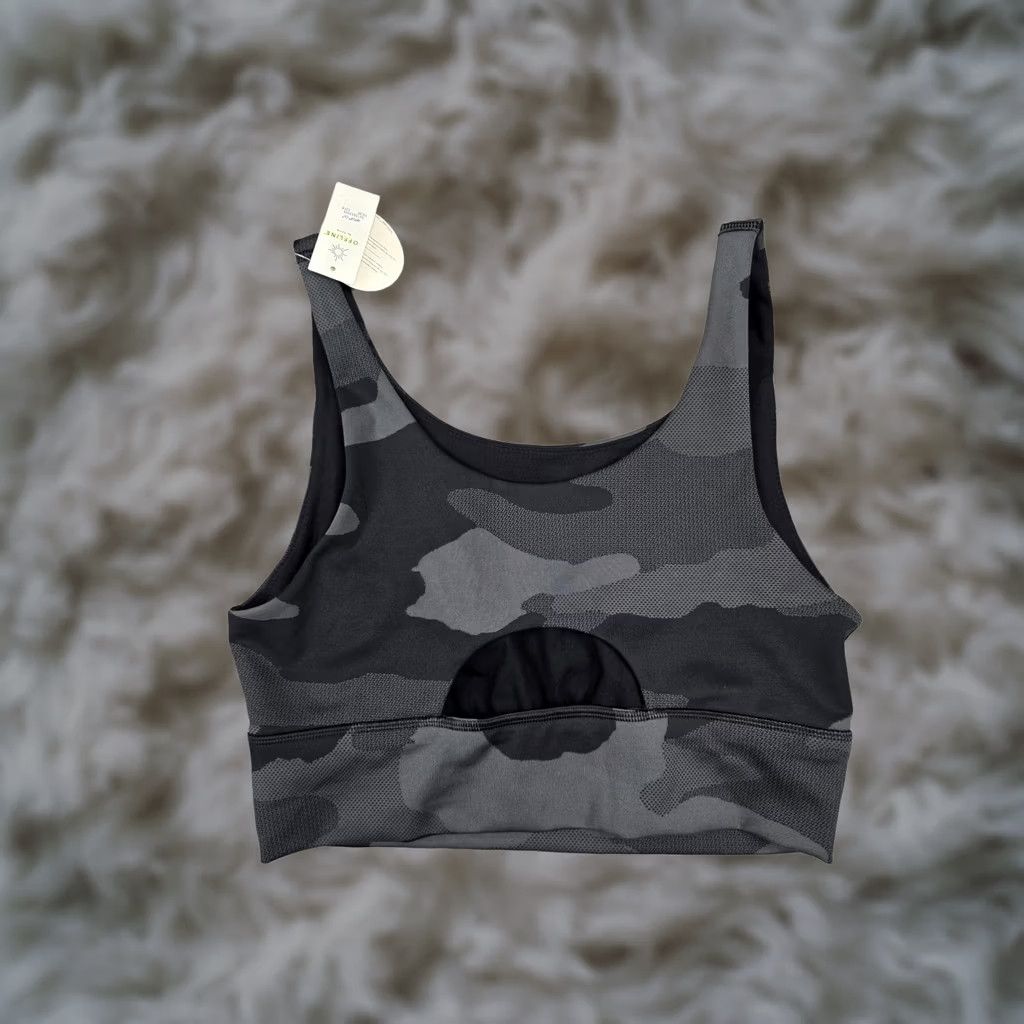 Vintage OFFLINE by Aerie Sports Bra Womens M Black Gray Camo Medium Support Yoga Size ONE SIZE - 1 Thumbnail