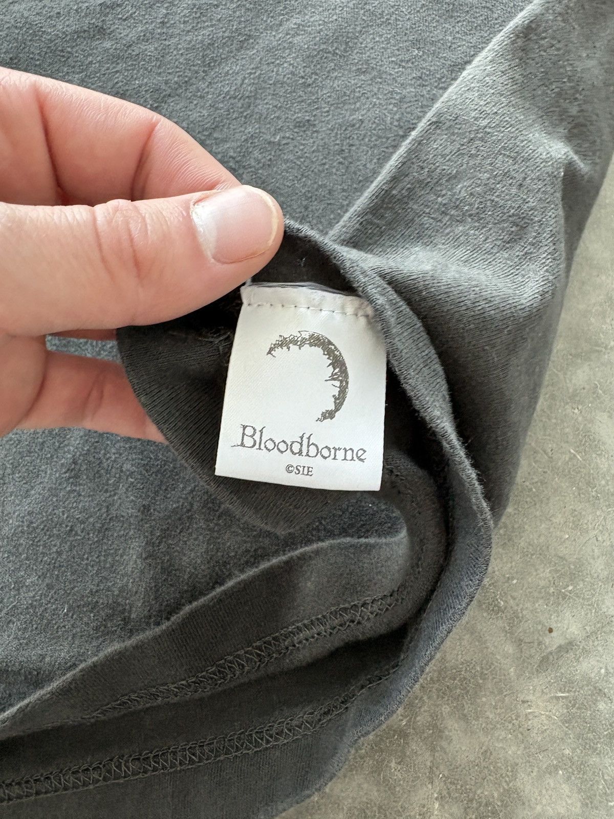 Japanese Brand Bloodborne x TORCH TORCH Eileen the Crow Graphic Tee Size US L / EU 52-54 / 3 - 6 Thumbnail