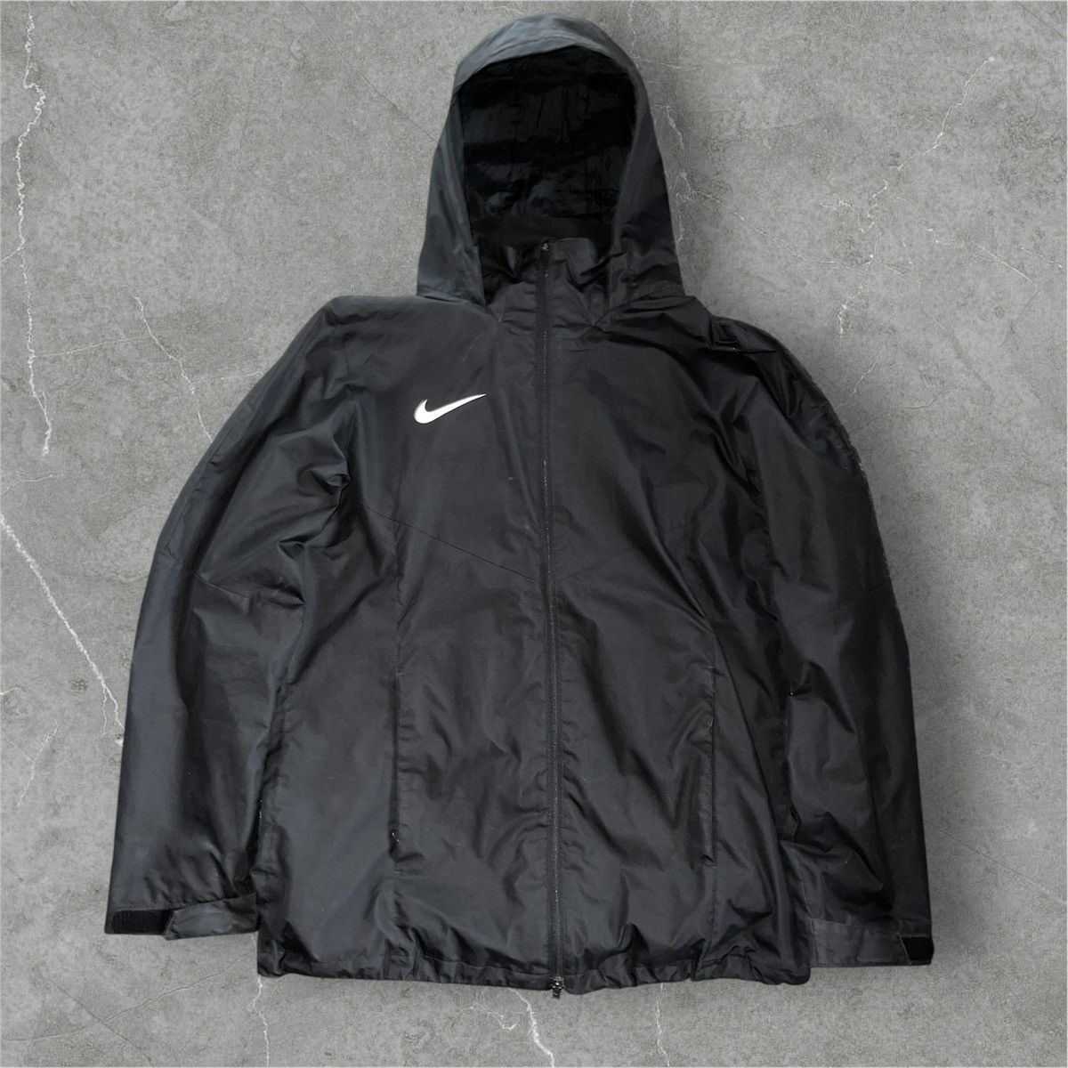 Nike × Vintage Vintage Windbreaker Nike Jacket Black L Size US L / EU 52-54 / 3 - 1 Thumbnail