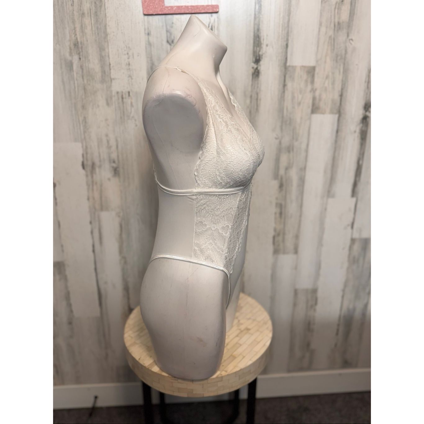Other Bozzolo White Lace Bodysuit Women’s Size L Size L / US 10 / IT 46 - 6 Thumbnail