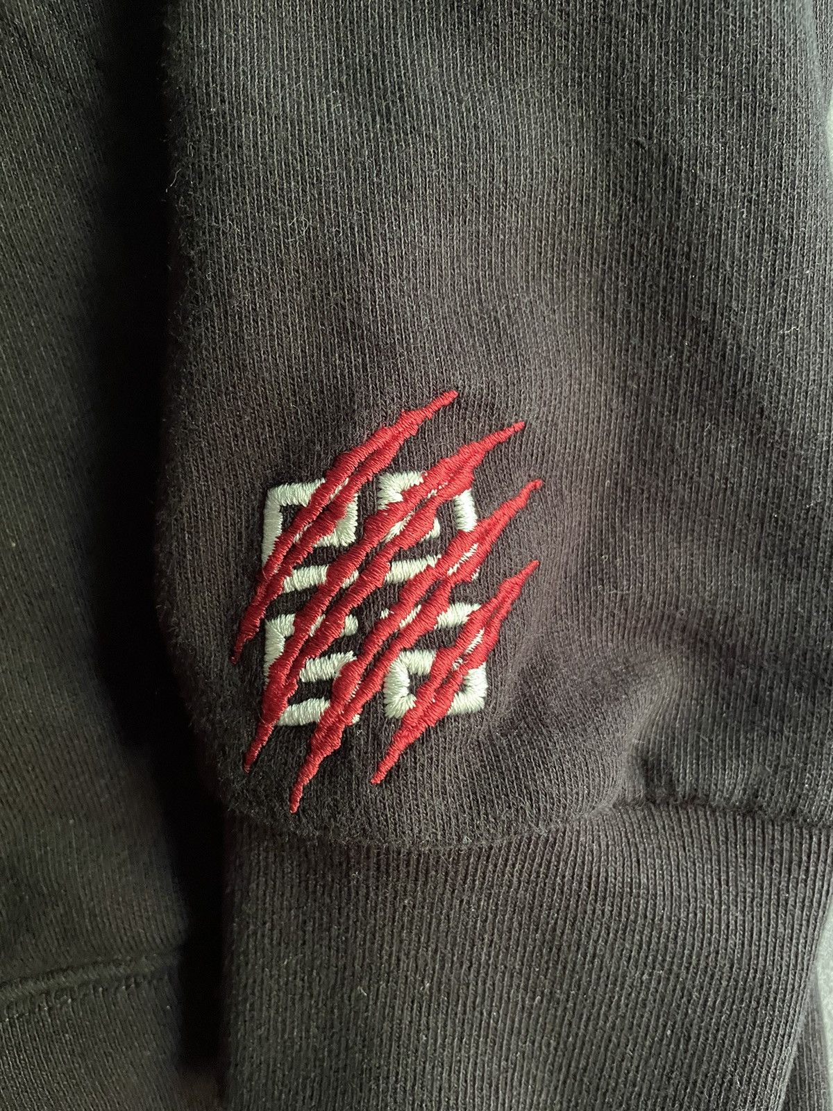 Givenchy Givenchy Leo Lion Embroidered Hoodie Size US S / EU 44-46 / 1 - 3 Thumbnail