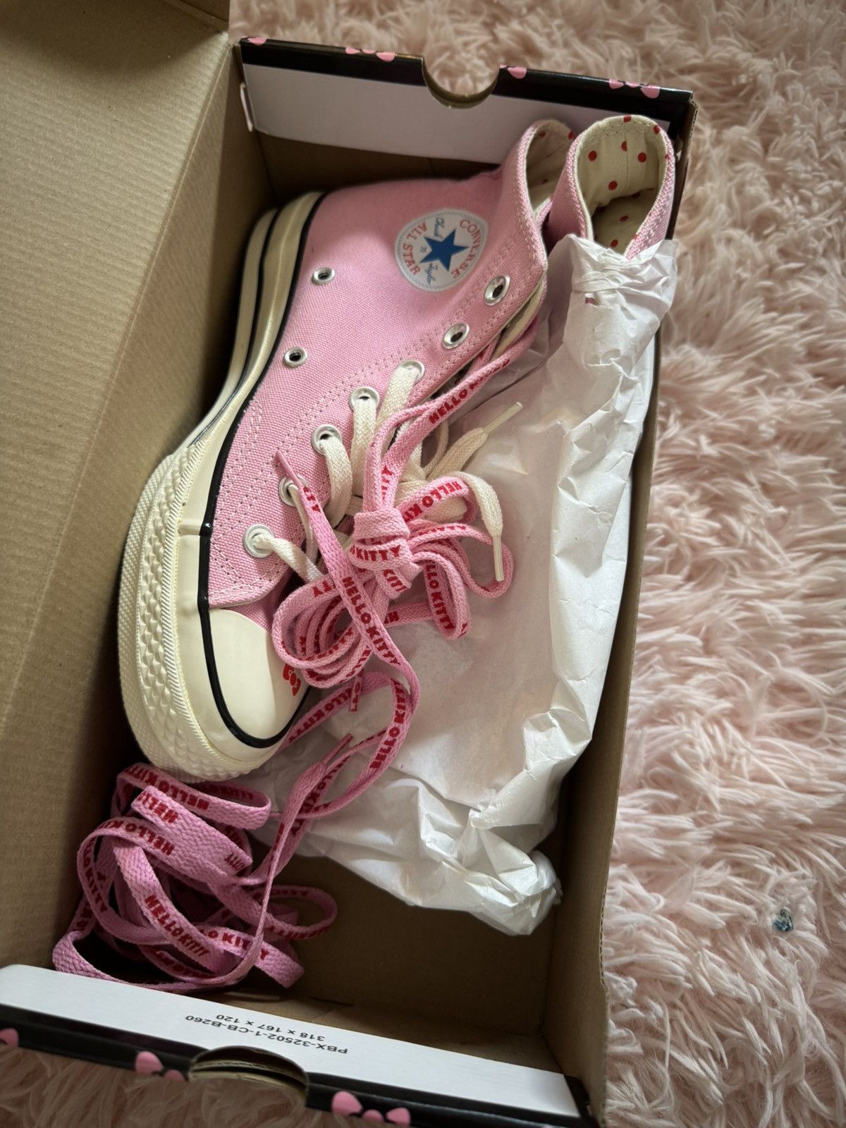 Hello kitty converse new in box
