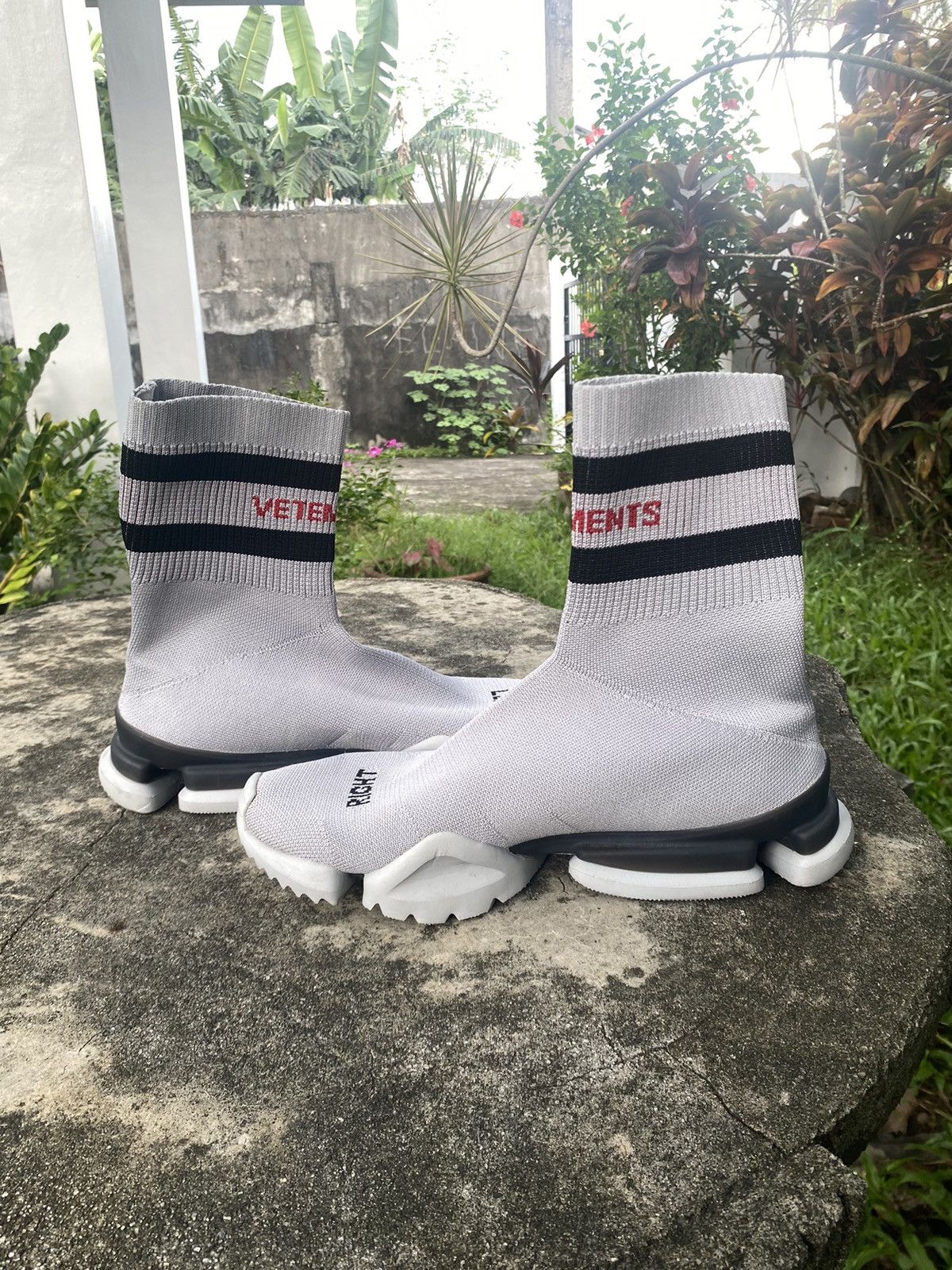 Reebok × Vetements SS18 Reebok x Vetements Hong Kong exclusive Sock Runner Size US 8.5 / EU 41-42 - 6 Thumbnail