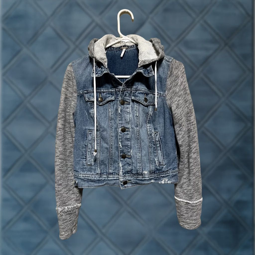 Free People Free People Blue Denim Jean Jacket Hoodie Women Small Distressed Jacket Size S / US 4 / IT 40 - 1 Thumbnail