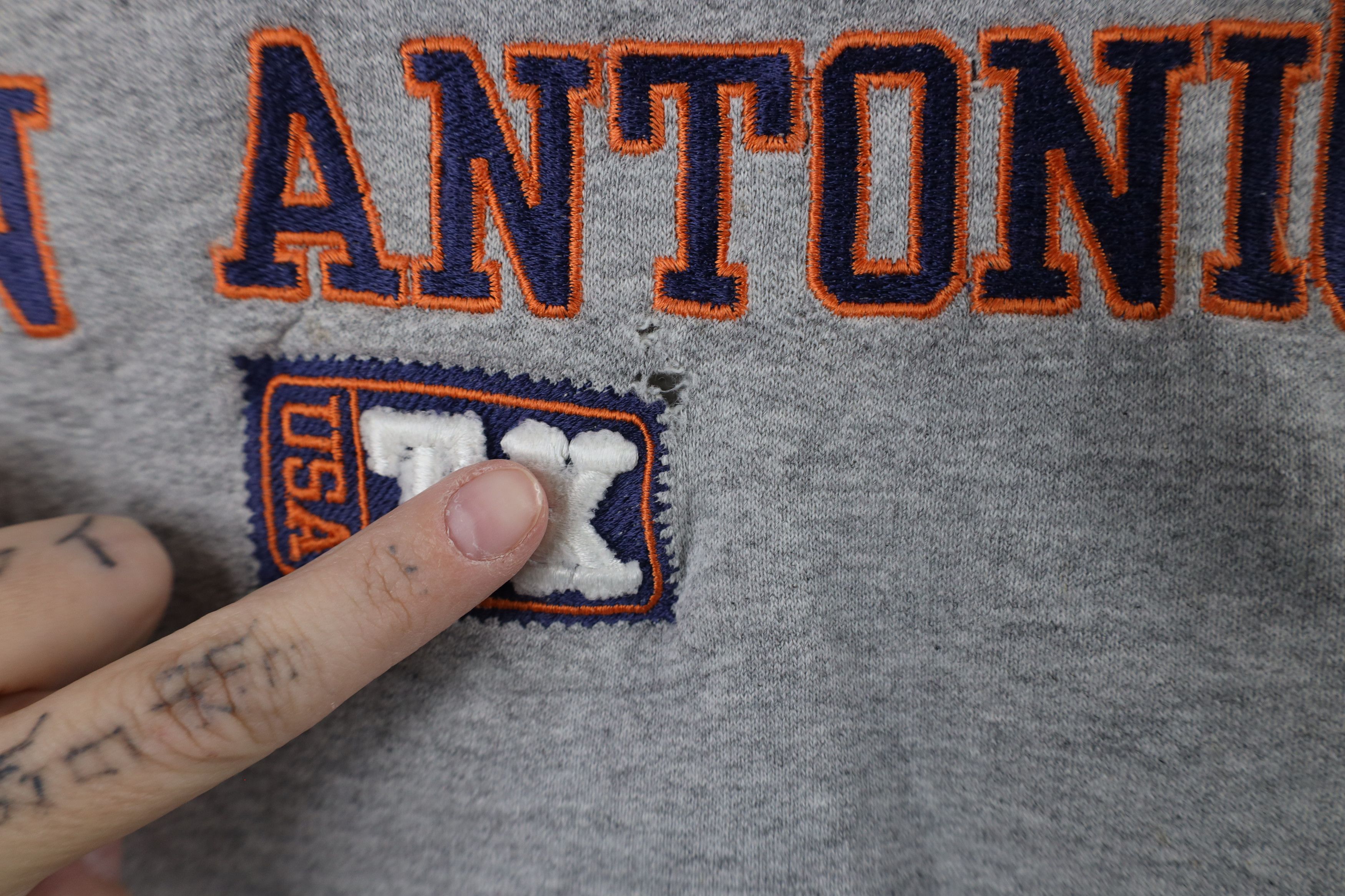 Vintage Vintage 90s Streetwear Spell Out San Antonio Texas Hoodie Size US XXL / EU 58 / 5 - 10 Thumbnail