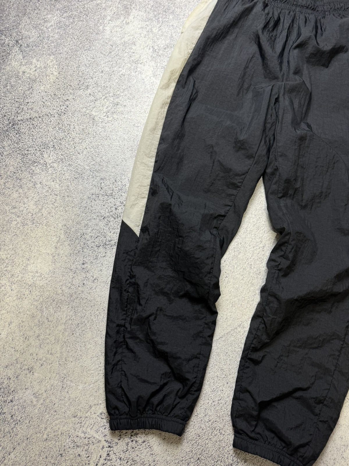 Nike Vintage Nike Nylon Drill Pants Y2K Black Size US 34 / EU 50 - 4 Thumbnail