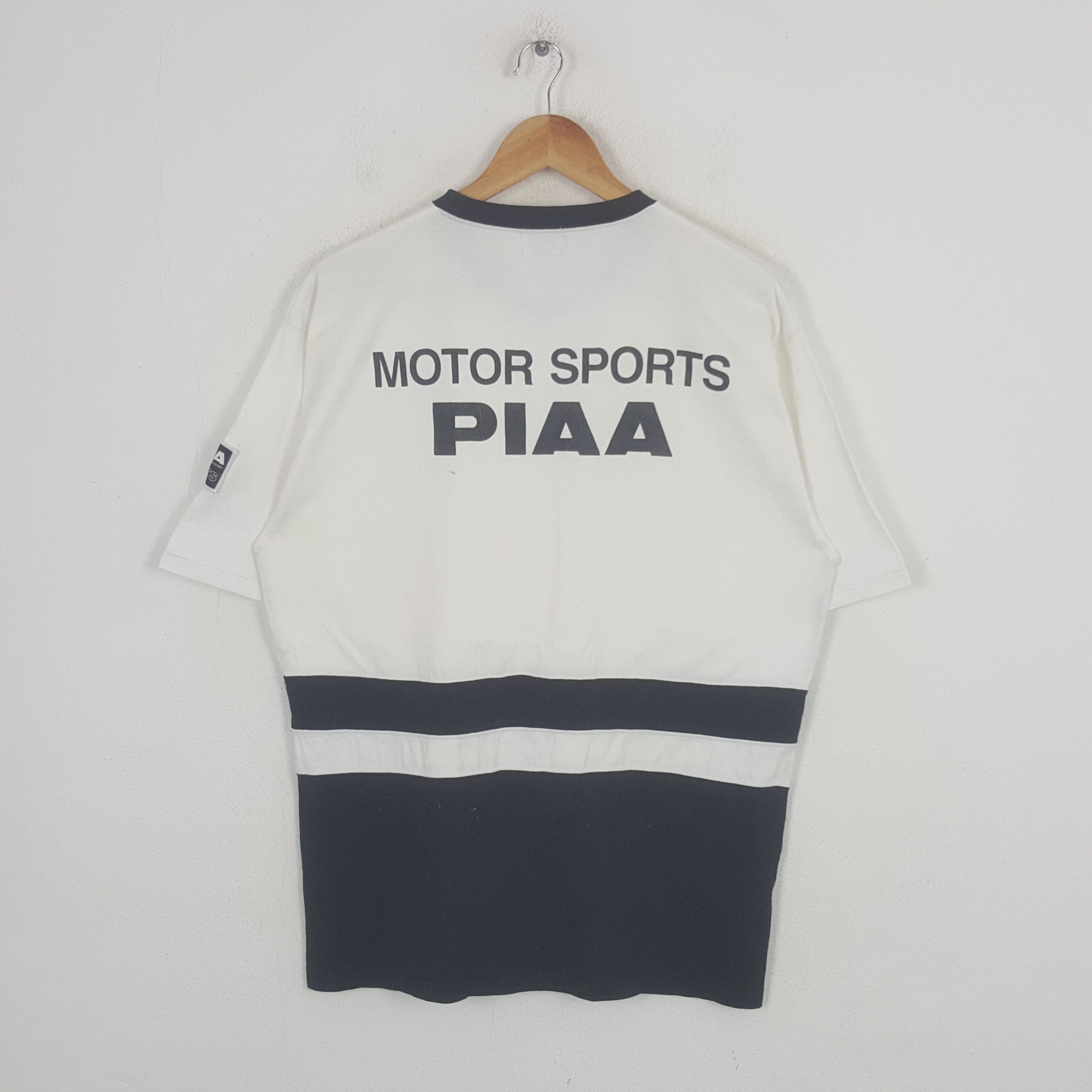 Vintage Vintage Motors Sports PIAA Racing Formula One Tshirt C299N79 Size US L / EU 52-54 / 3 - 1 Thumbnail