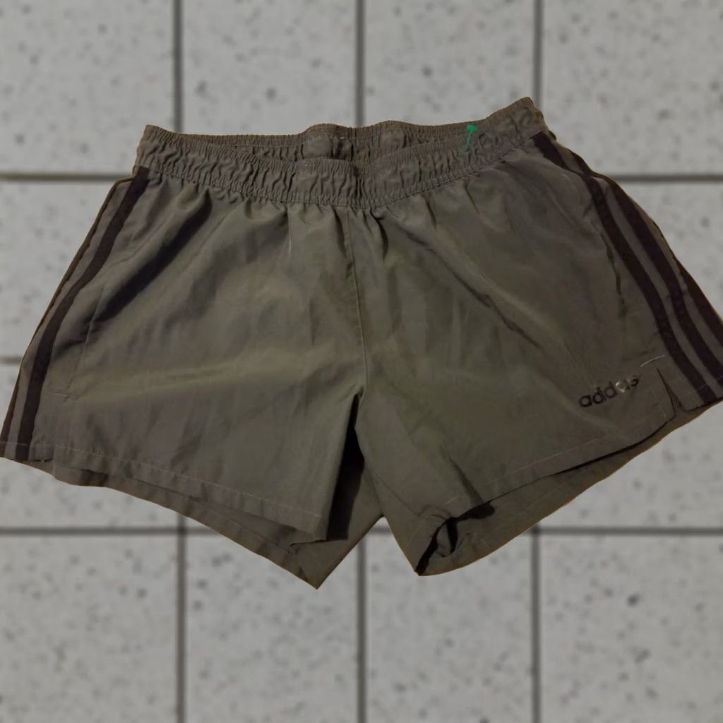Adidas Womens adidas Shorts M Medium Gray Athletic Gym Workout Size 32" / US 10 / IT 46 - 1 Thumbnail