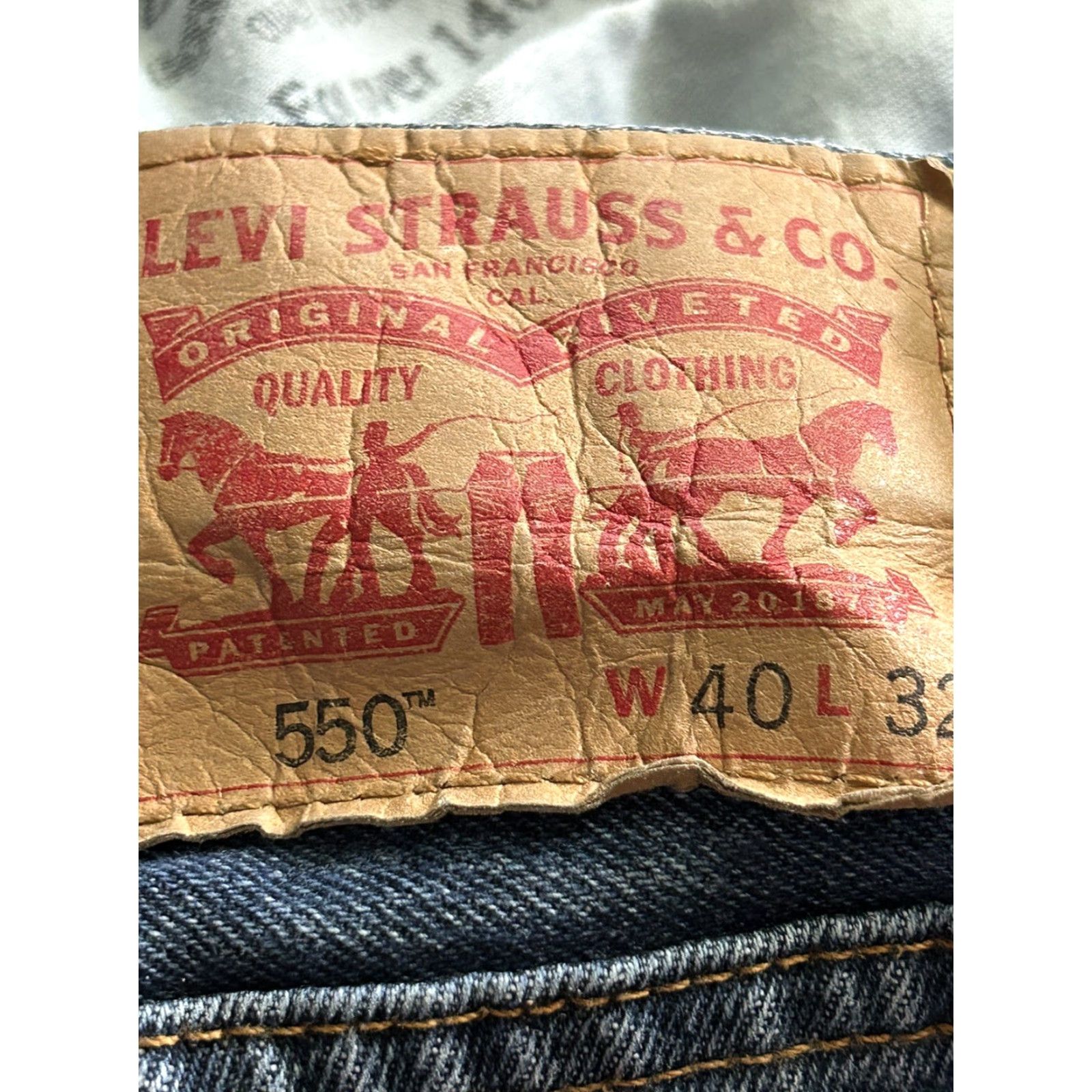 Levi's Levi's 550 Jeans Mens Relaxed Fit Straight 40x32 Medium Wash Denim Blue Belt Loops 5-Pocket Size US 40 / EU 56 - 5 Thumbnail