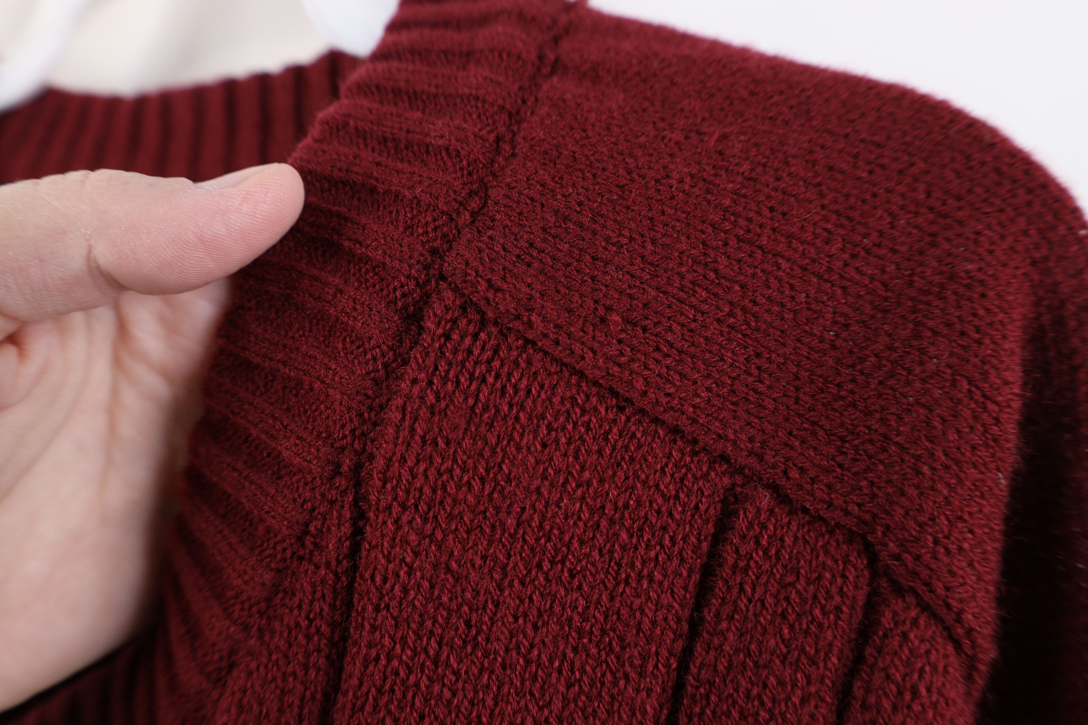 Vintage Vintage 70s Streetwear Chunky Cable Knit V-Neck Sweater Size US L / EU 52-54 / 3 - 5 Thumbnail