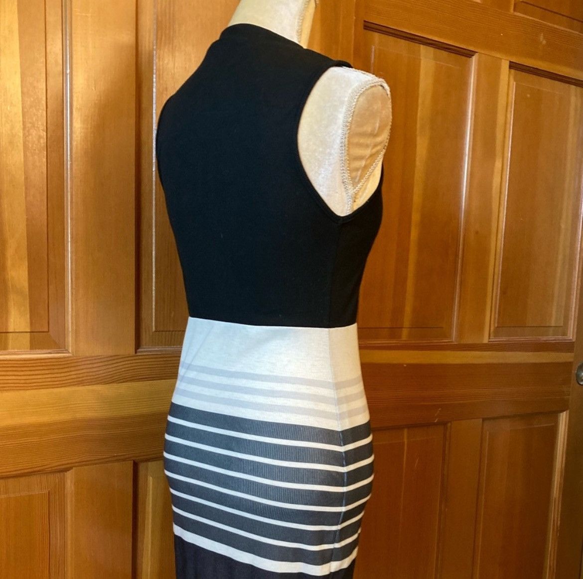 Designer × Other NWT, Lavishly Paris Women’s Halter Design Colorblock Dress Size M / US 6-8 / IT 42-44 - 9 Thumbnail