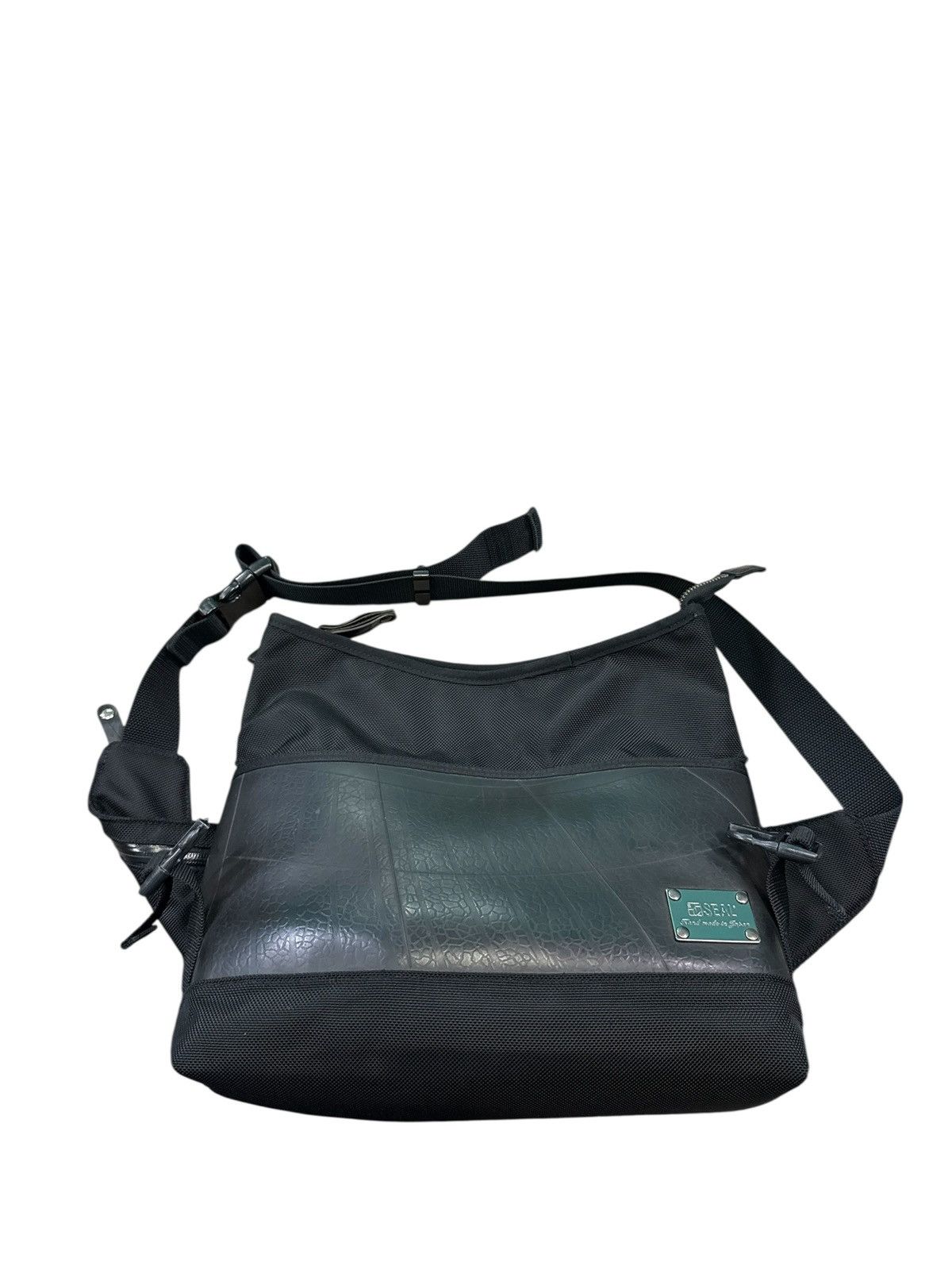 Japanese Brand SEAL HAND MADE JAPAN FROM TIRE TUBE WAIST BAG Size ONE SIZE - 15 Thumbnail