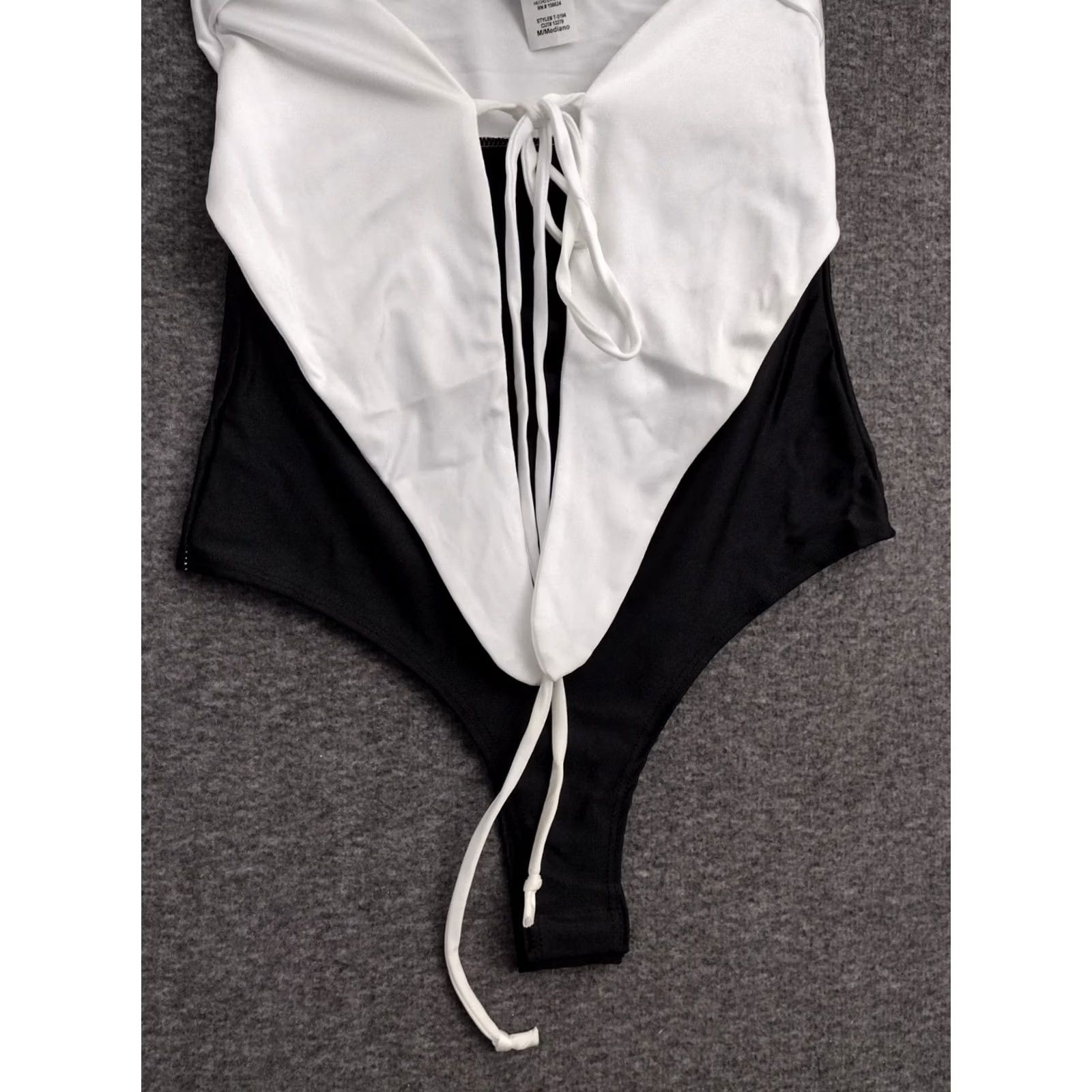 Vintage MAGIA U.S.A Women's Black & White One Piece Swimsuit Tie Knot Front Size M Size ONE SIZE - 4 Thumbnail