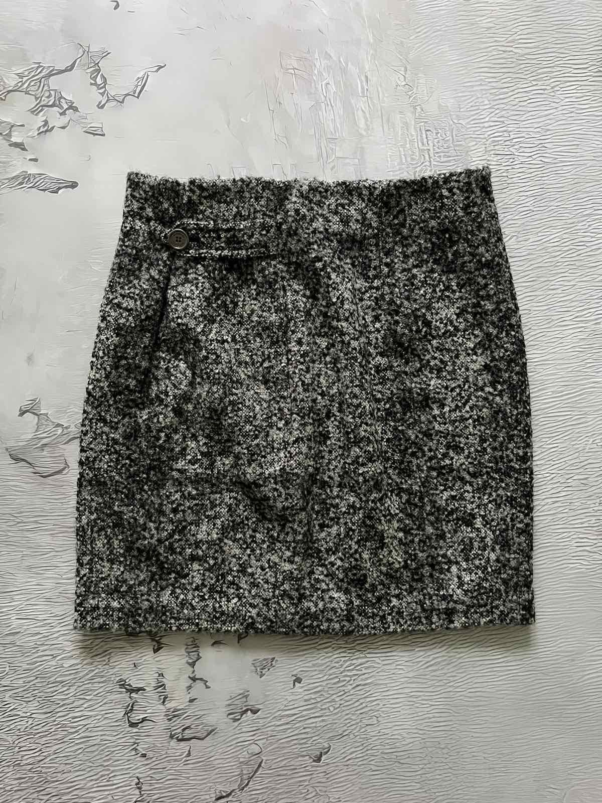 Burberry Burberry London Wool Mini Skirt Gray Women’s Size:8 Size 30" / US 8 / IT 44 - 1 Thumbnail