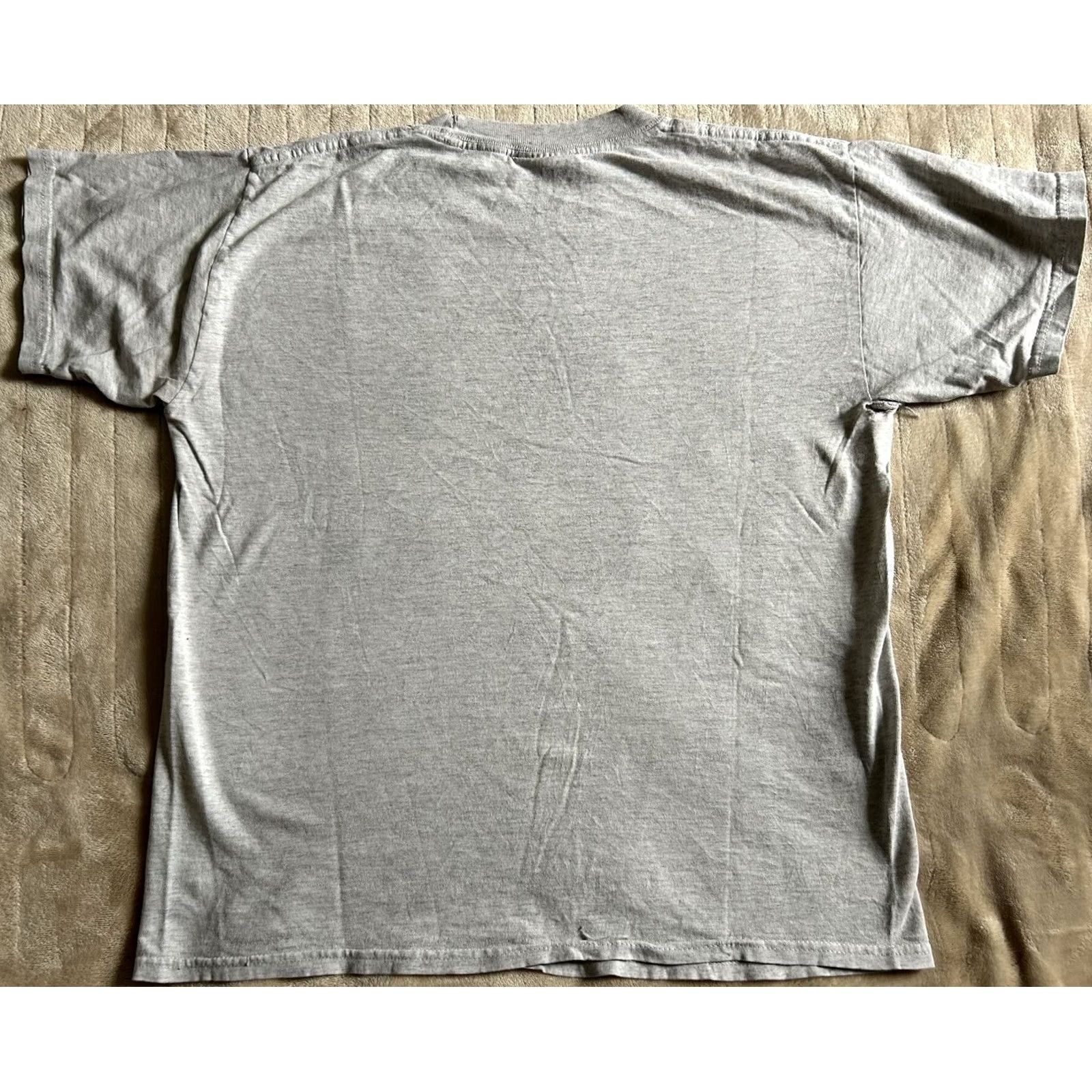 Logo 7 VINTAGE Friends Central Perk TV Show T-Shirt Logo Mens M Distressed 1996 Gray Short Sleeve Crew Neck 90s Size US M / EU 48-50 / 2 - 2 Thumbnail
