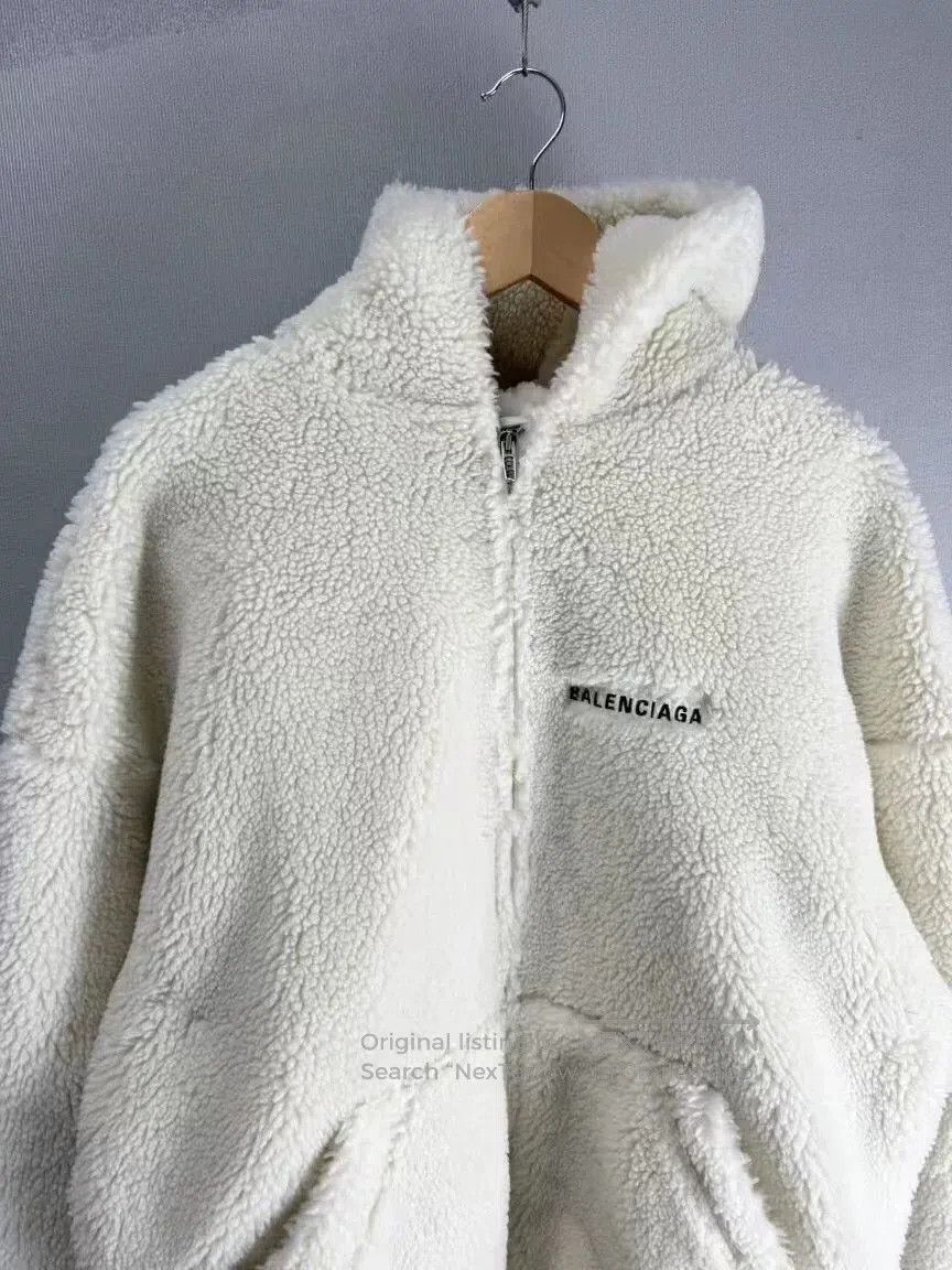 Balenciaga balenciaga white teddy hoodie jacket with logo. Size US XL / EU 56 / 4 - 2 Thumbnail
