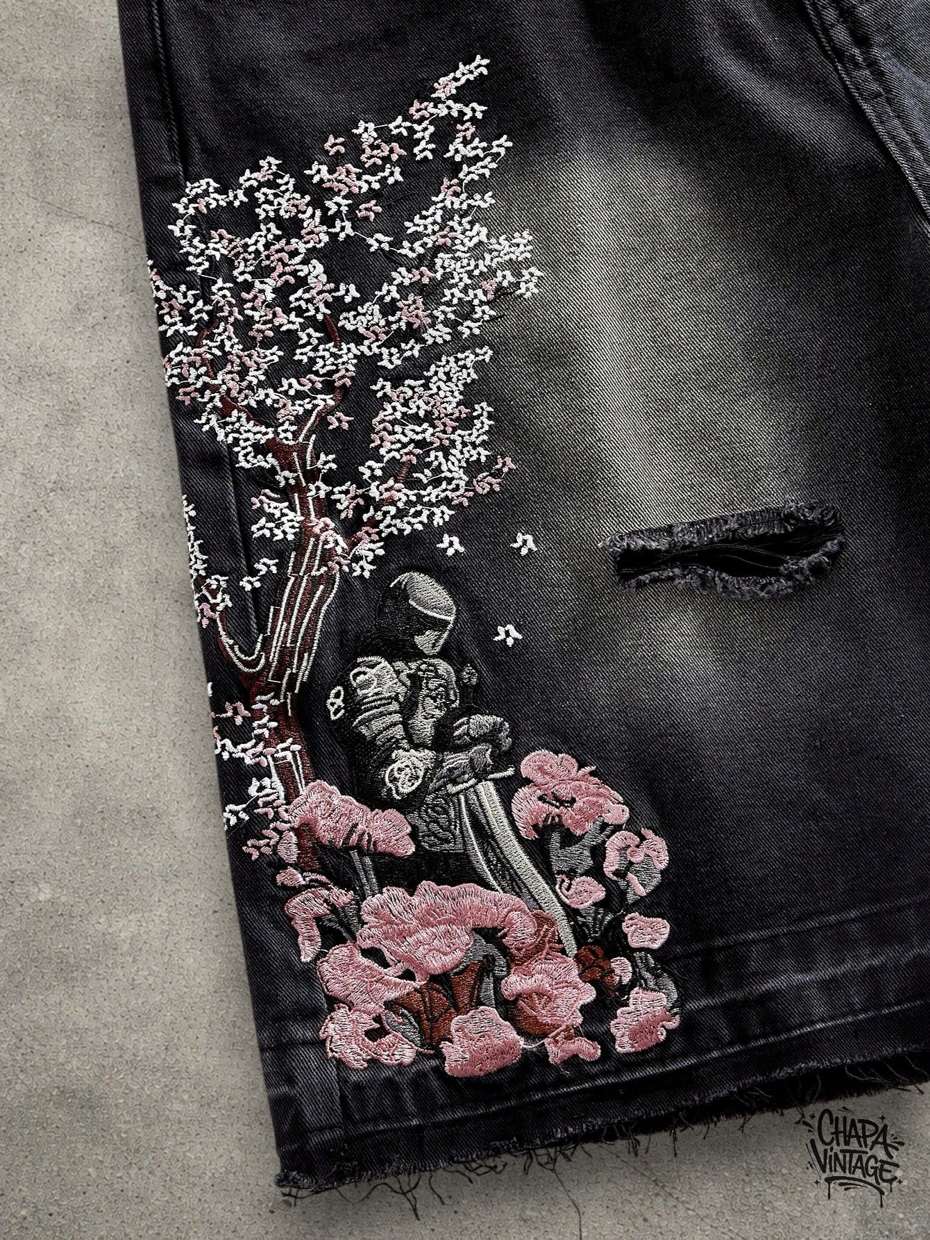 Japanese Brand Vintage floral shorts Size US 32 / EU 48 - 2 Thumbnail