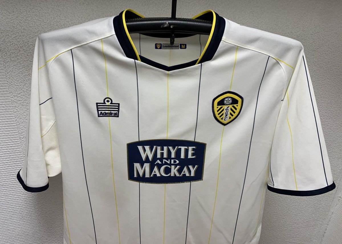 Vintage Leeds United LUFC admiral vintage soccer jersey M 2005/06 Size US M / EU 48-50 / 2 - 3 Thumbnail