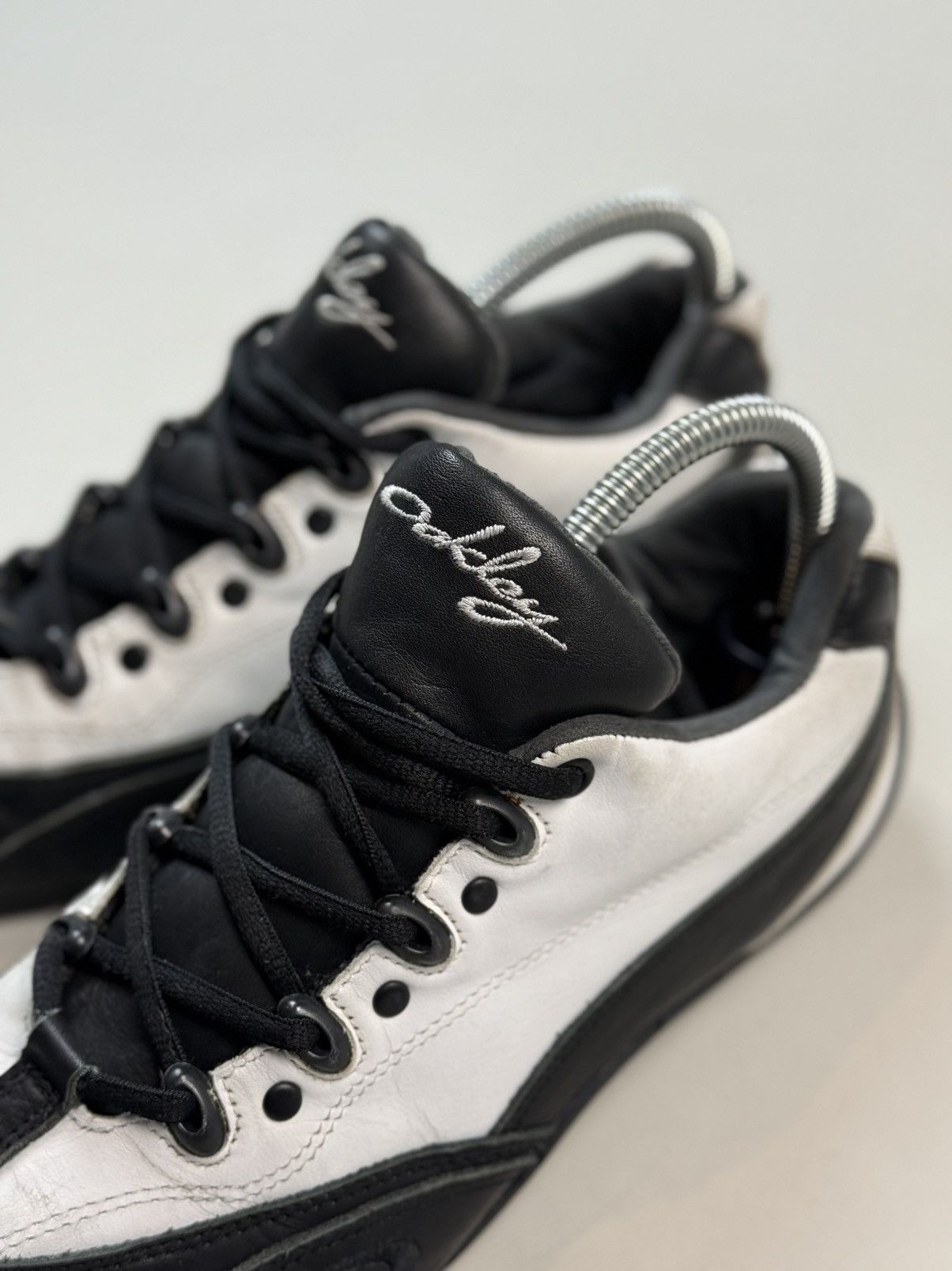 Oakley Archive 00s Oakley Leather Low Top Racing Sneakers Shoes Size US 8.5 / IT 38.5 - 23 Thumbnail