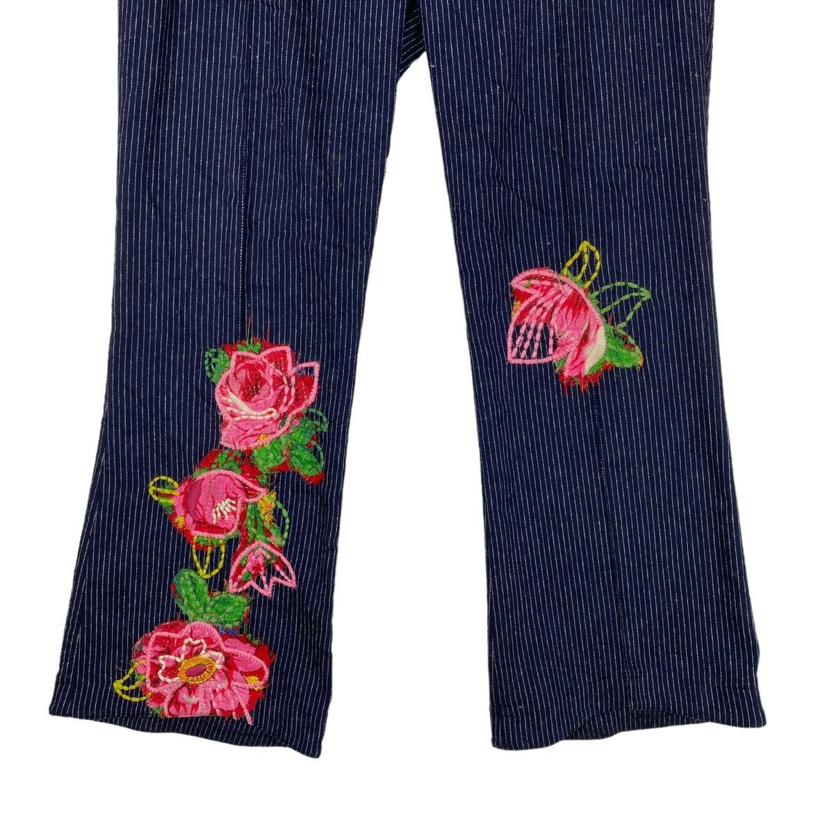 John Galliano Vintage John Galliano Floral Embroidered Pinstripe Trousers Size 32" / US 10 / IT 46 - 4 Thumbnail
