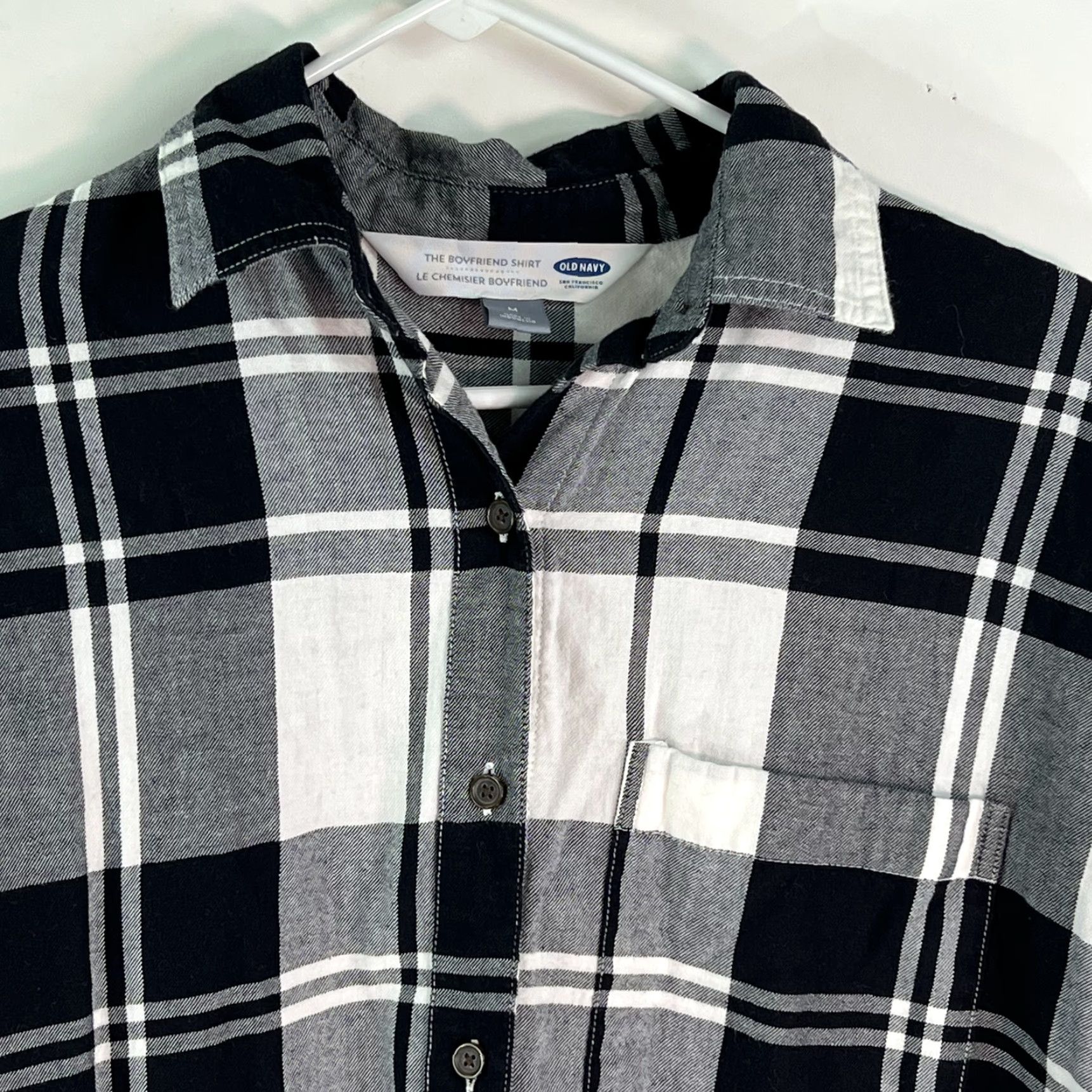 Old Navy VINTAGE? No. Old Navy Womens Plaid Shirt All Season White Button Front The Boyfriend Shirt M - Casual Womens Shirt Medium White Plaid 100% Cotton Size M / US 6-8 / IT 42-44 - 3 Thumbnail