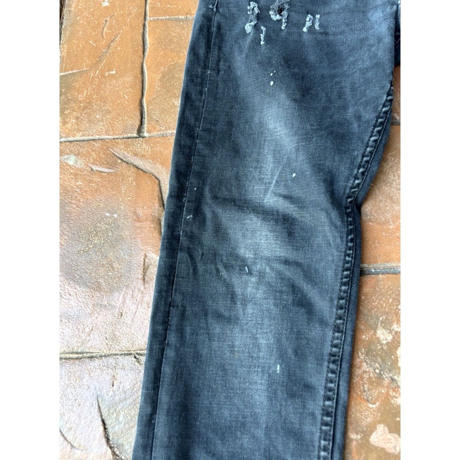Dsquared2 Dsquared2 Slim Jeans Mens 48 29.5x31 Distressed Black Button Fly Straight Leg Jeans Mens/Blue Denim Slim 5-Pocket Modern Straight N/A Size US 32 / EU 48 - 7 Thumbnail
