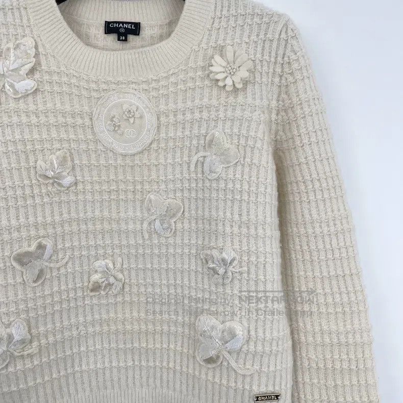 Chanel Chanel Beige three-dimensional relief flower knitted sweat Size XS / US 0-2 / IT 36-38 - 3 Thumbnail