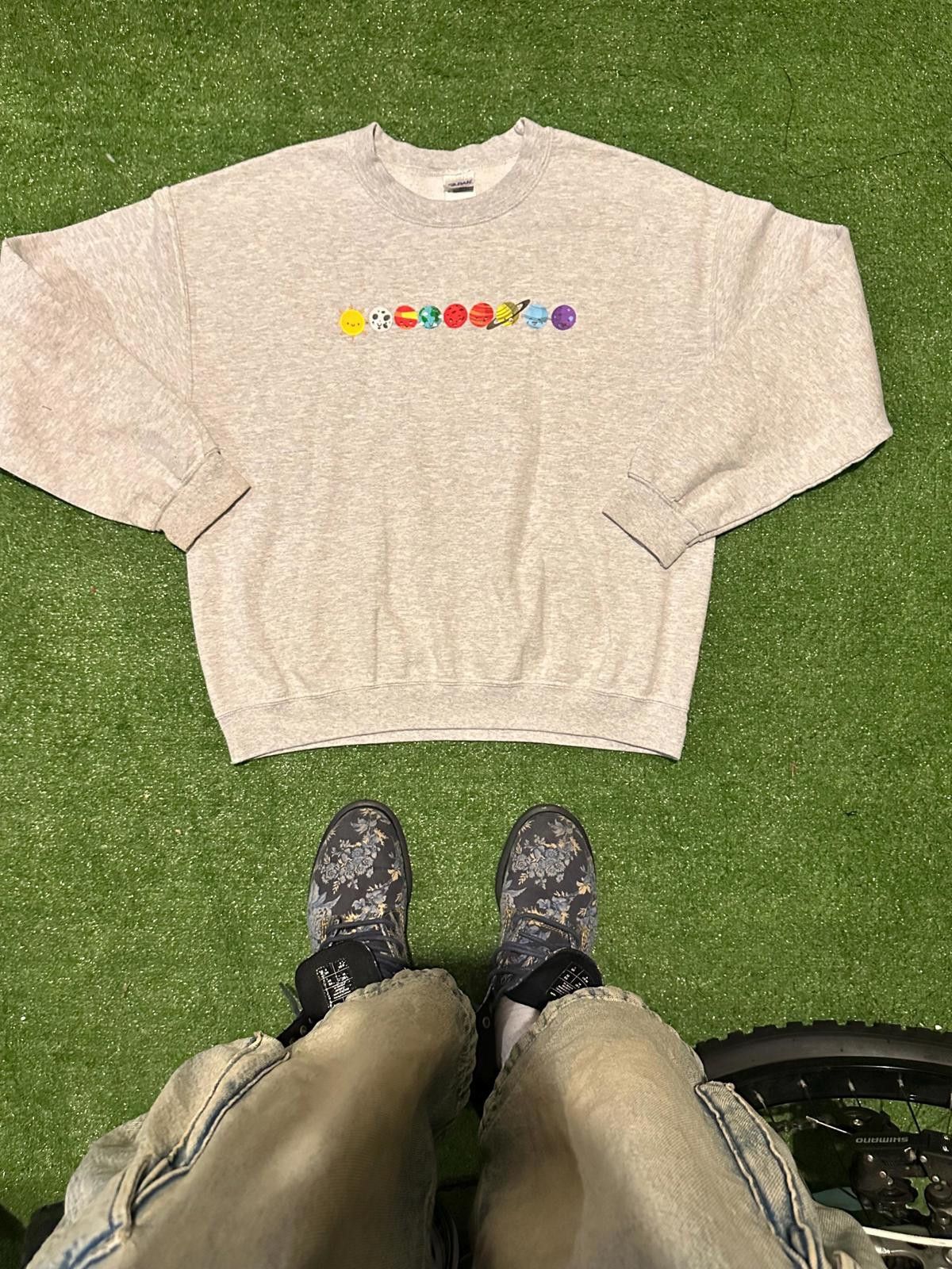 Gildan Gildan Gray Crewneck Sweatshirt with Solar System Graphic Size L / US 10 / IT 46 - 1 Thumbnail