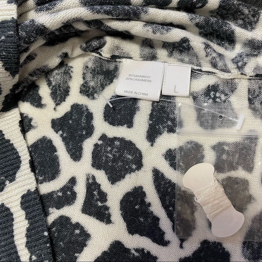 Other NWT New $235 Kokun Bamboo Cashmere Animal Print Crew Neck S Size L / US 10 / IT 46 - 6 Thumbnail