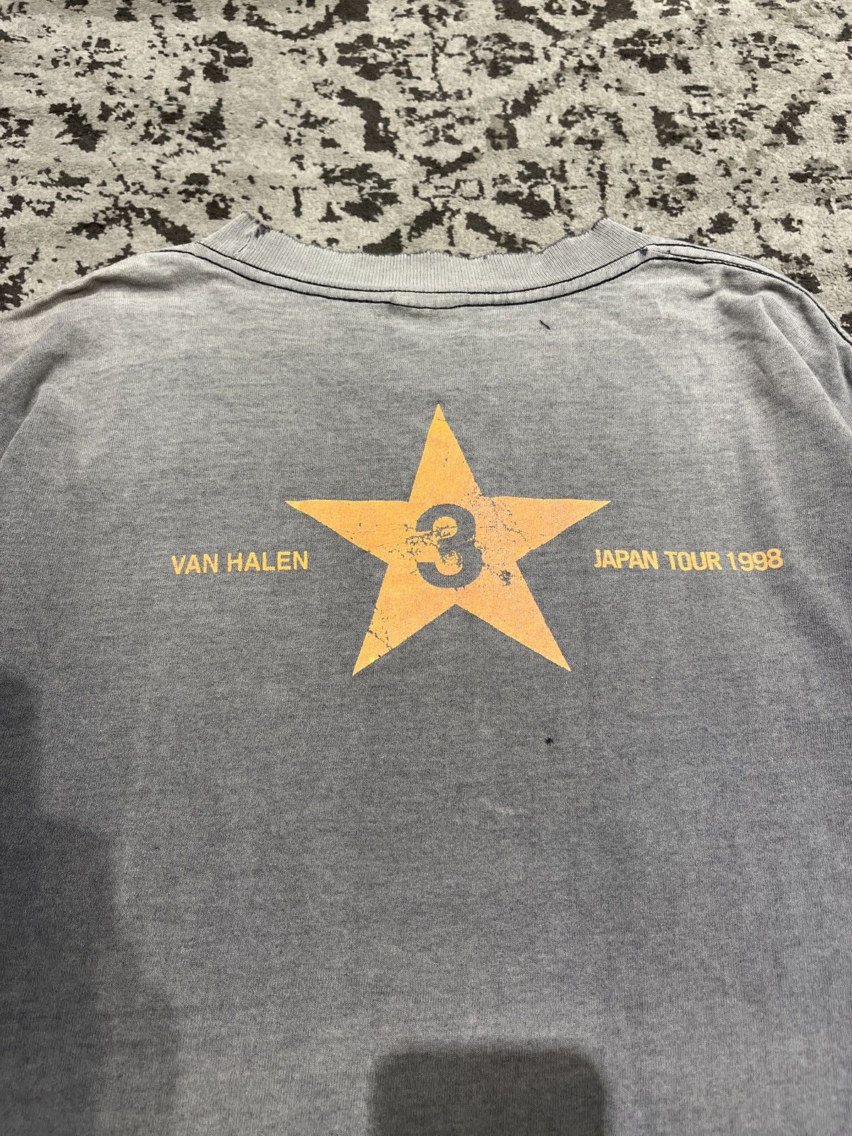 Band Tees × Vintage Vintage Van Halen 1993 Japan Tour Flames Size US M / EU 48-50 / 2 - 3 Thumbnail