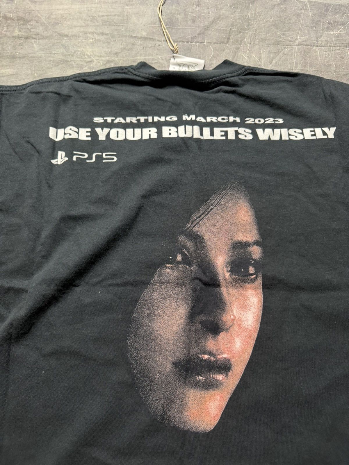 Online Ceramics Farmers Daughter Resident Evil 4 Ada Wong T-Shirt Size US L / EU 52-54 / 3 - 5 Thumbnail
