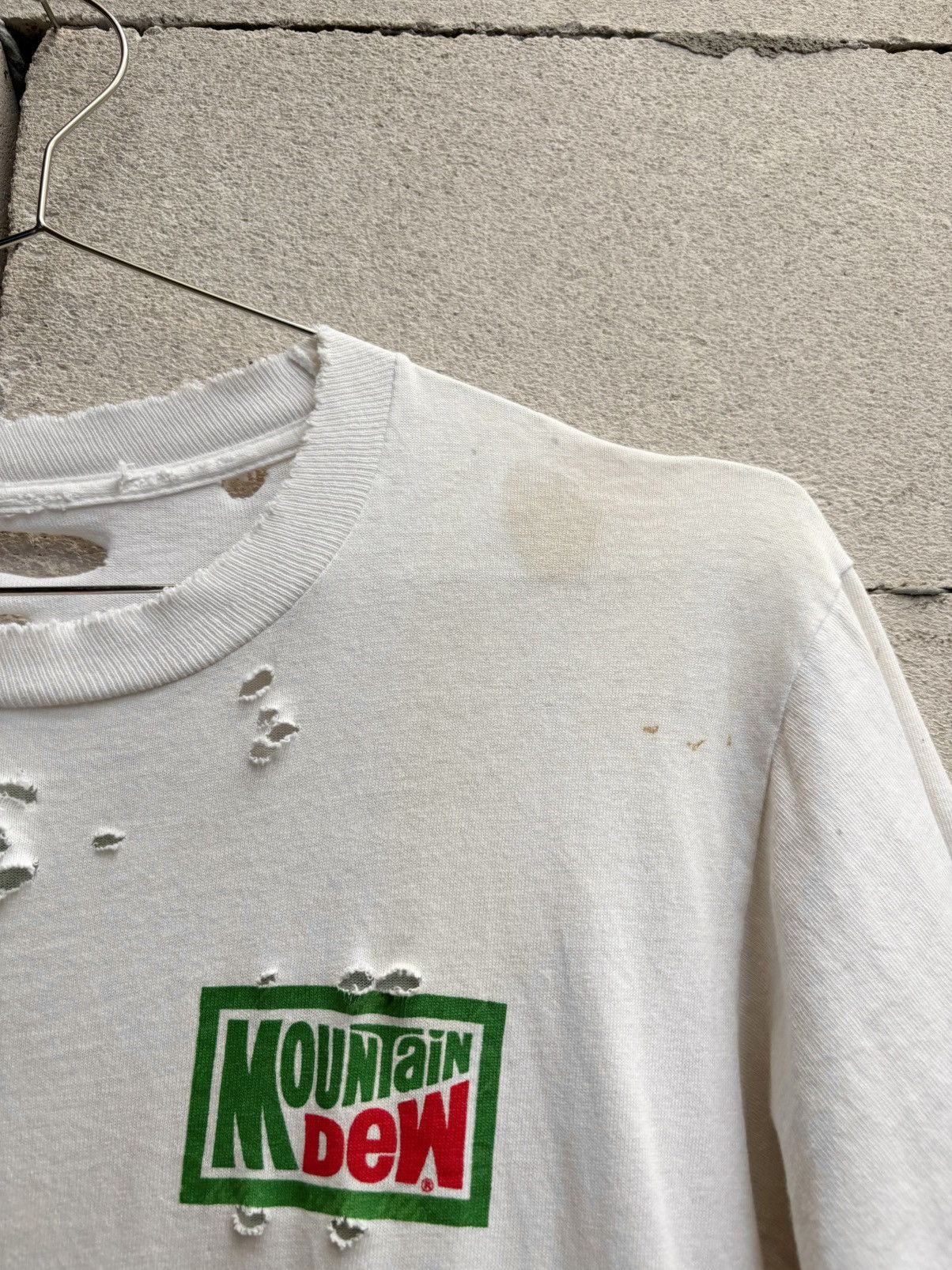 Vintage Thrashed Distressed MOUNTAIN DEW 90s T Shirt ERD Grunge Size US S / EU 44-46 / 1 - 12 Thumbnail