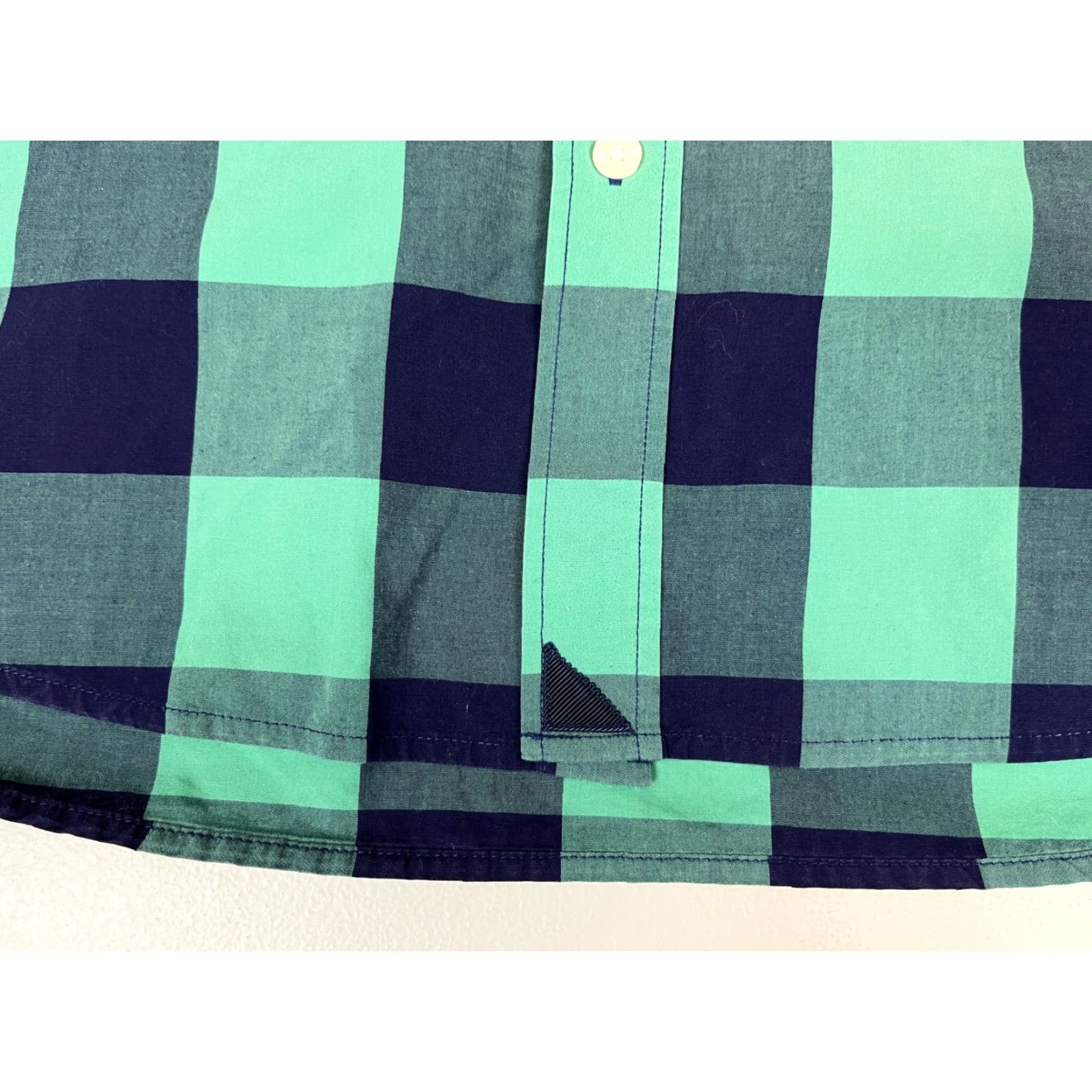 UNTUCKit UNTUCKit Button-Up Shirt Plaid Navy Green Men L Casual Classic Colorful Preppy 100% Cotton Size L Made Vietnam Mens Size US L / EU 52-54 / 3 - 5 Thumbnail