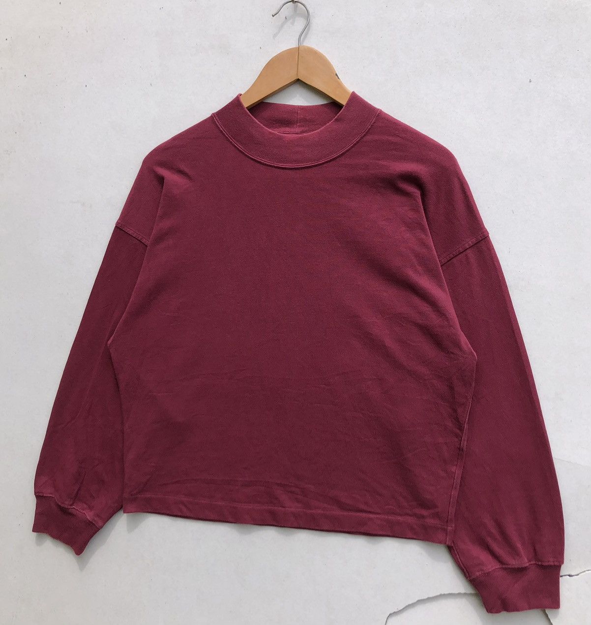 Undercover RARE‼️ Uniqlo Undercover Cropped Top Size M / US 6-8 / IT 42-44 - 2 Thumbnail