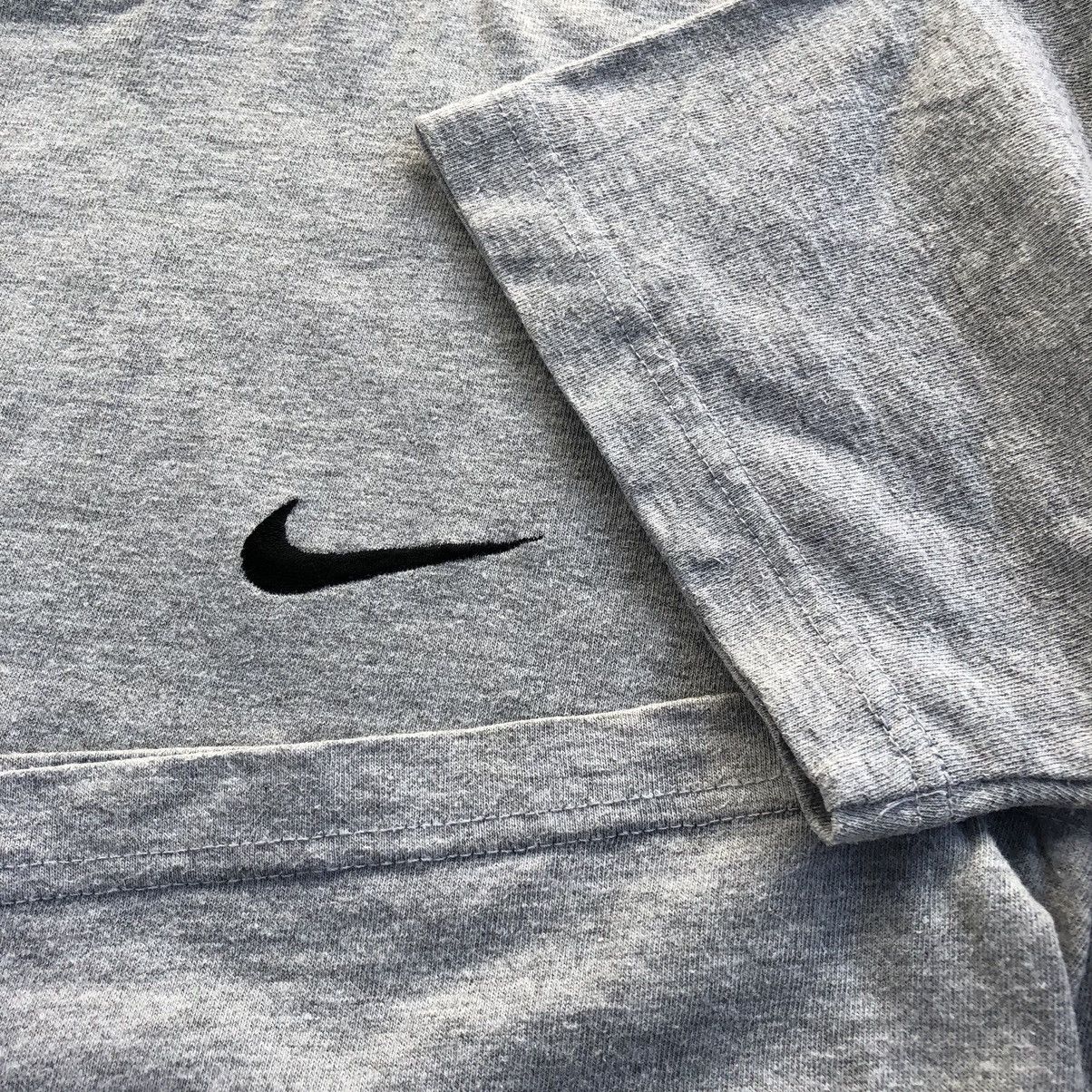 Nike Vintage Thrashed Faded Nike Rare T Shirt Size US M / EU 48-50 / 2 - 7 Thumbnail