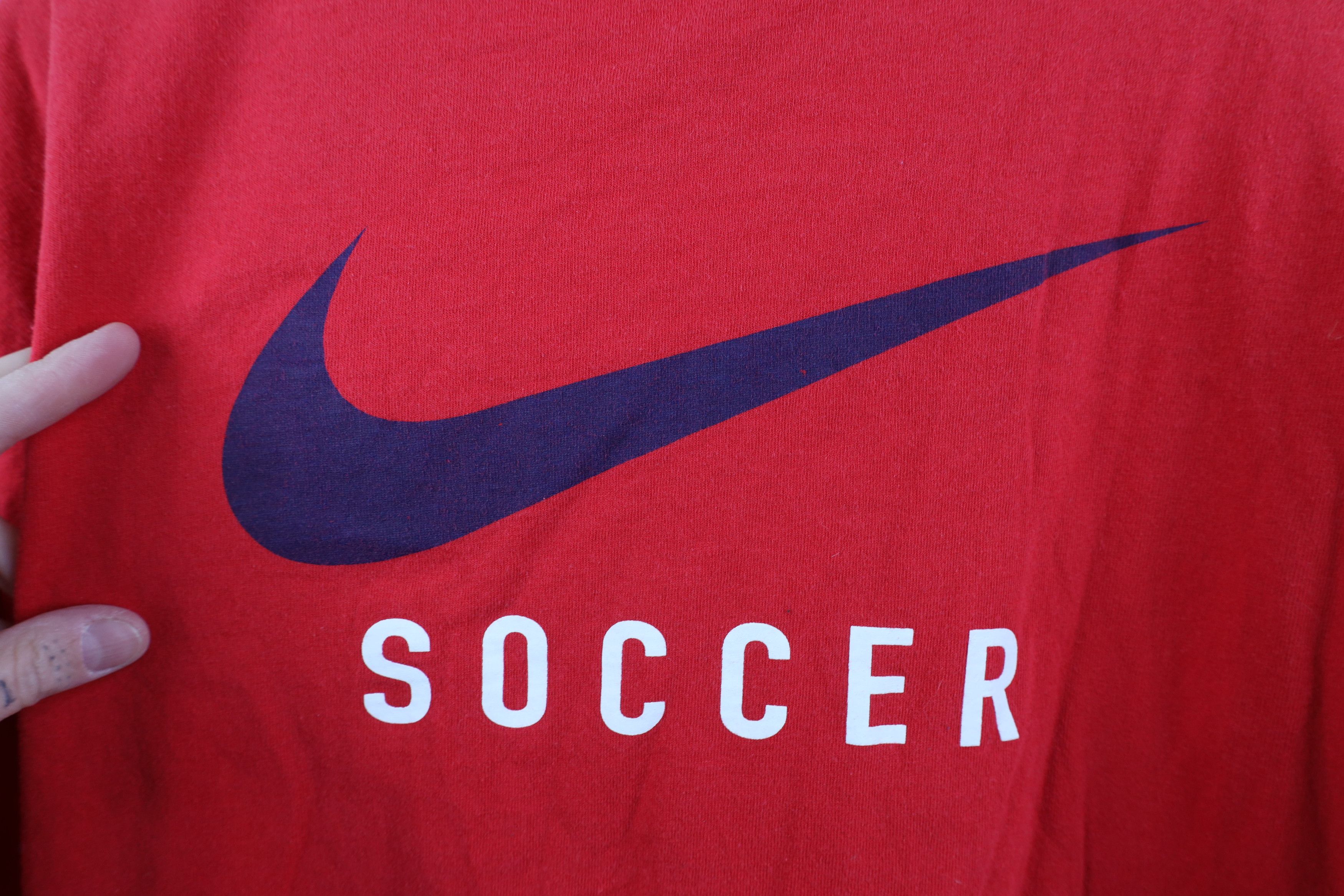 Nike Vintage 90s Y2K Nike Soccer USA Soccer Coaches T-Shirt Red Size US L / EU 52-54 / 3 - 9 Thumbnail