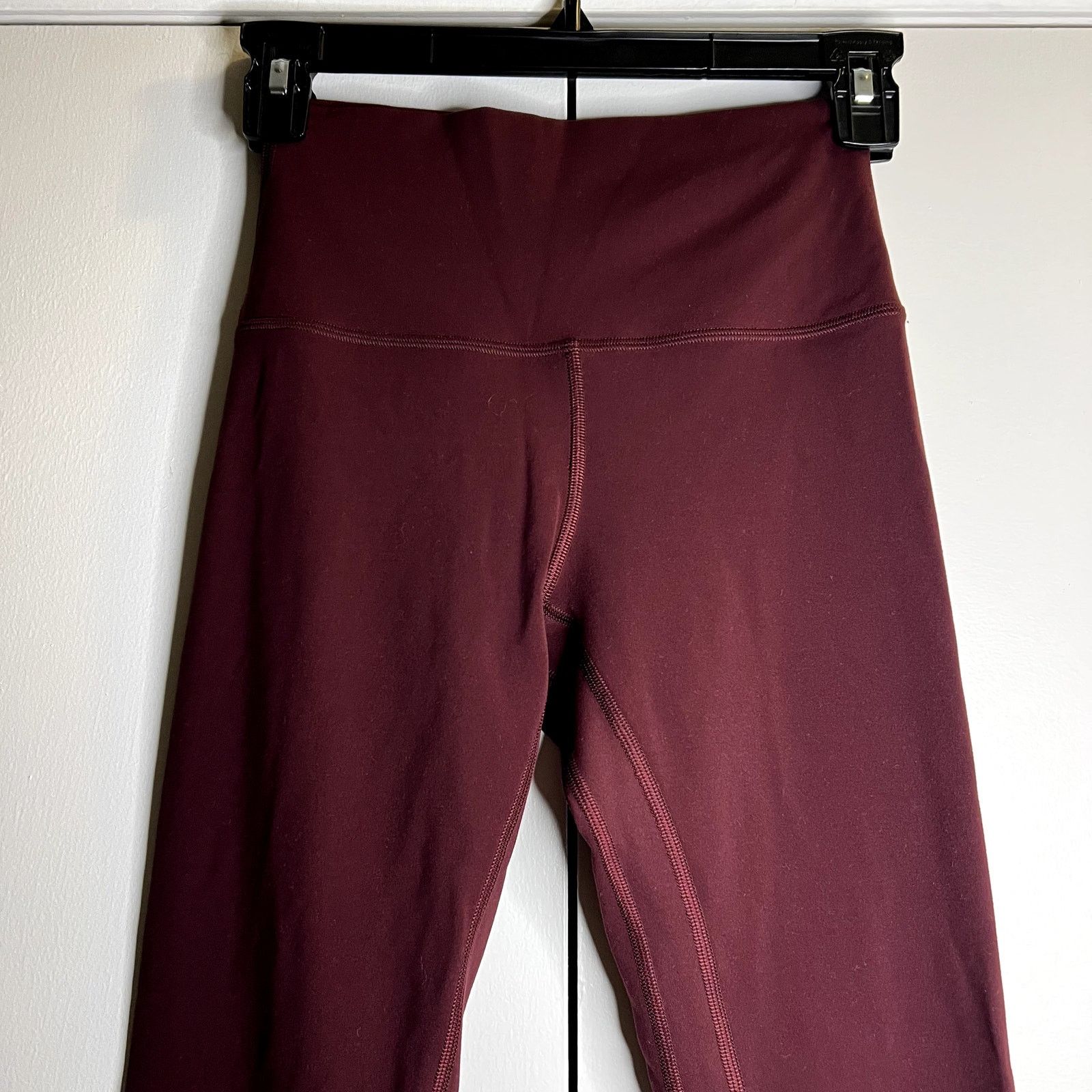 Lululemon Lululemon Align High Rise Leggings 25' size 4 Burgundy Size 27" / US 4 / IT 40 - 2 Thumbnail