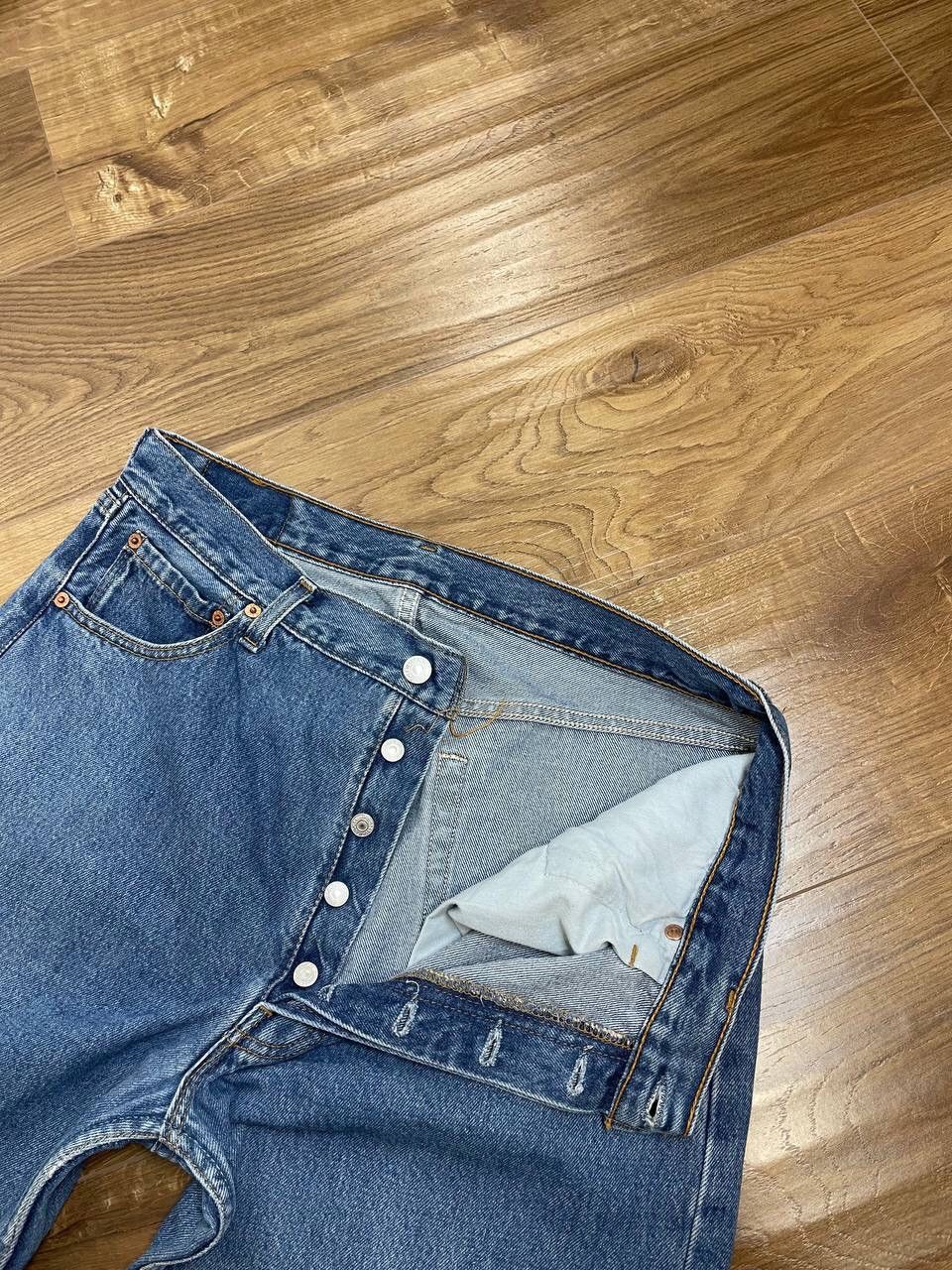 Levi's Vintage Levi’s 501 Red Tab Made in UK Blue Stonewashed Jeans Size US 36 / EU 52 - 8 Thumbnail