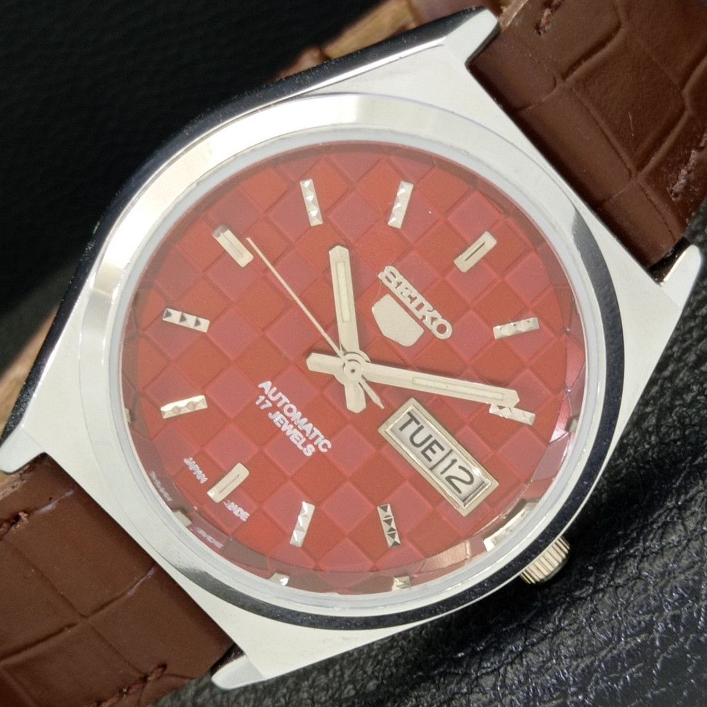 Seiko REFURBISHED VINTAGE SEIKO 5 AUTO JAPAN MENS WATCH a440209 Size 38 - 1 Thumbnail