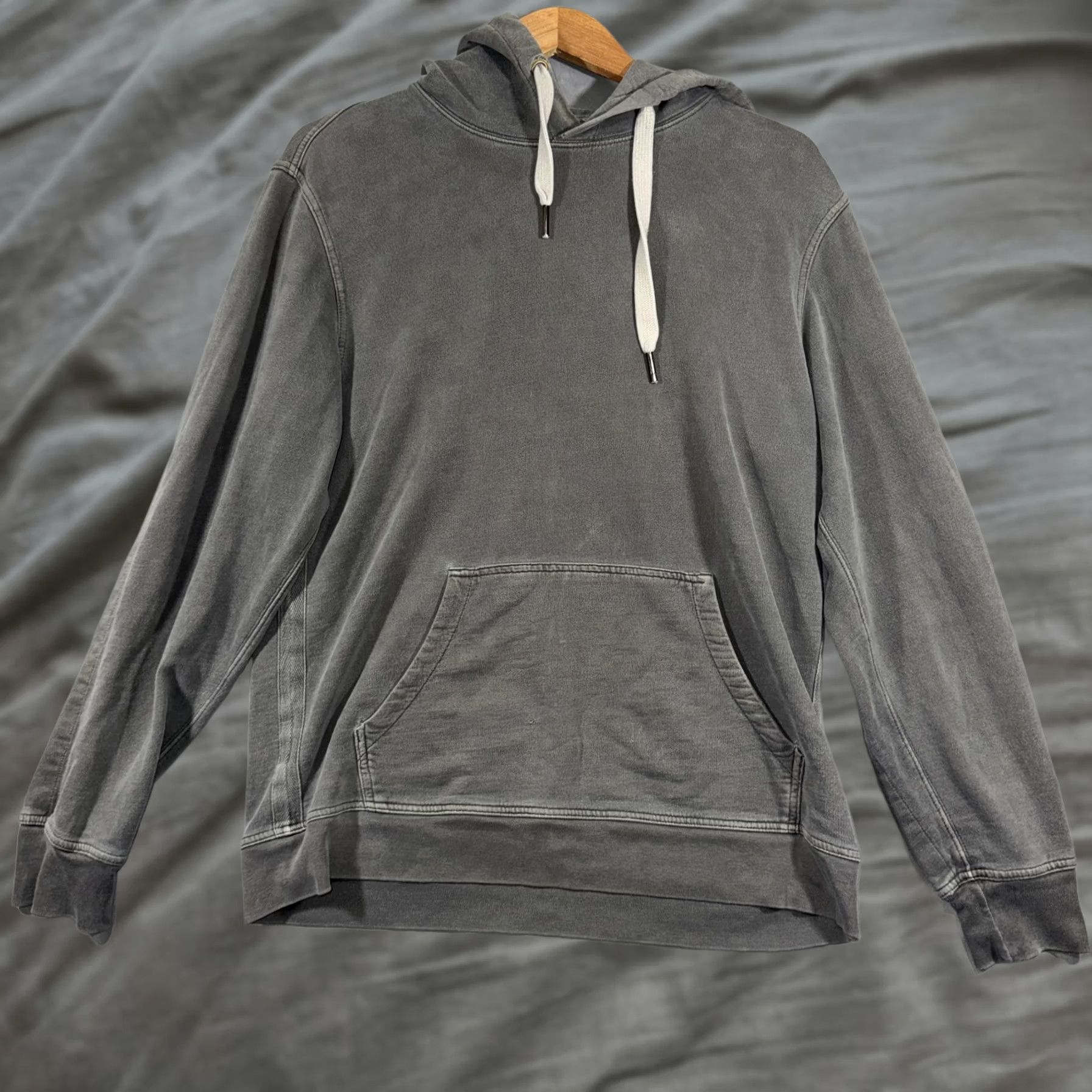 Buck Mason Buck Mason Sweatshirt Hoodie Mens Medium Gray Pullover Washed Cotton Pocket Size US M / EU 48-50 / 2 - 1 Thumbnail