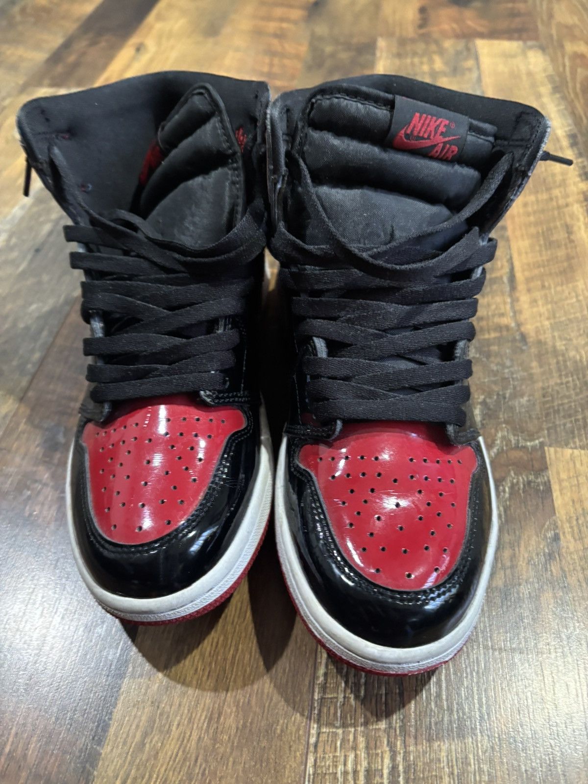 Jordan Brand Air Jordan 1 High og patent bred sneaker Size US 8.5 / EU 41-42 - 1 Thumbnail