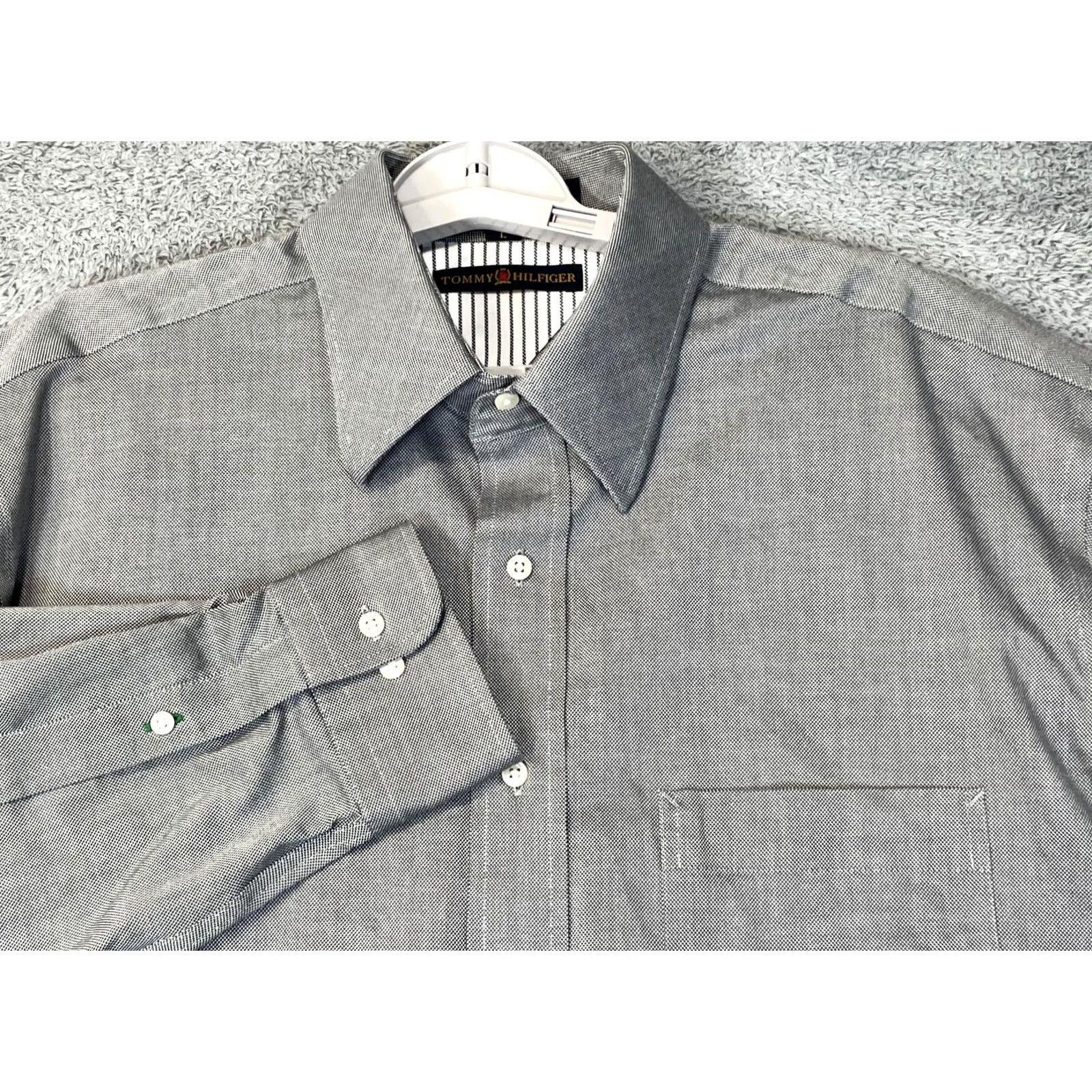 Tommy Hilfiger VTG Tommy Hilfiger Shirt Mens Large Gray Traveler TLC Dress Shirt Long Sleeve Check 16.5 36-37 Size US L / EU 52-54 / 3 - 2 Thumbnail