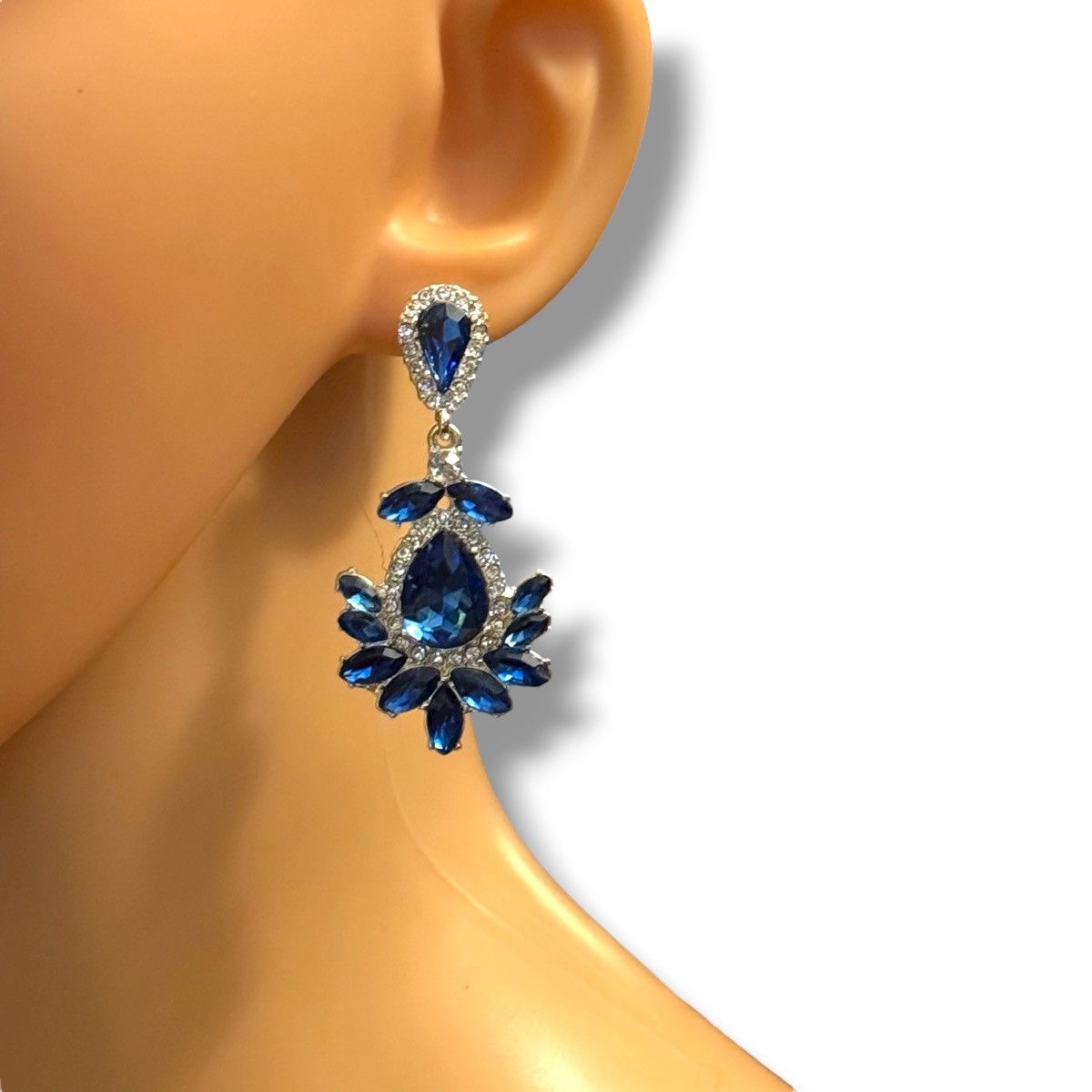 Other Silver tone blue rhinestone chandelier earrings Size ONE SIZE - 4 Thumbnail