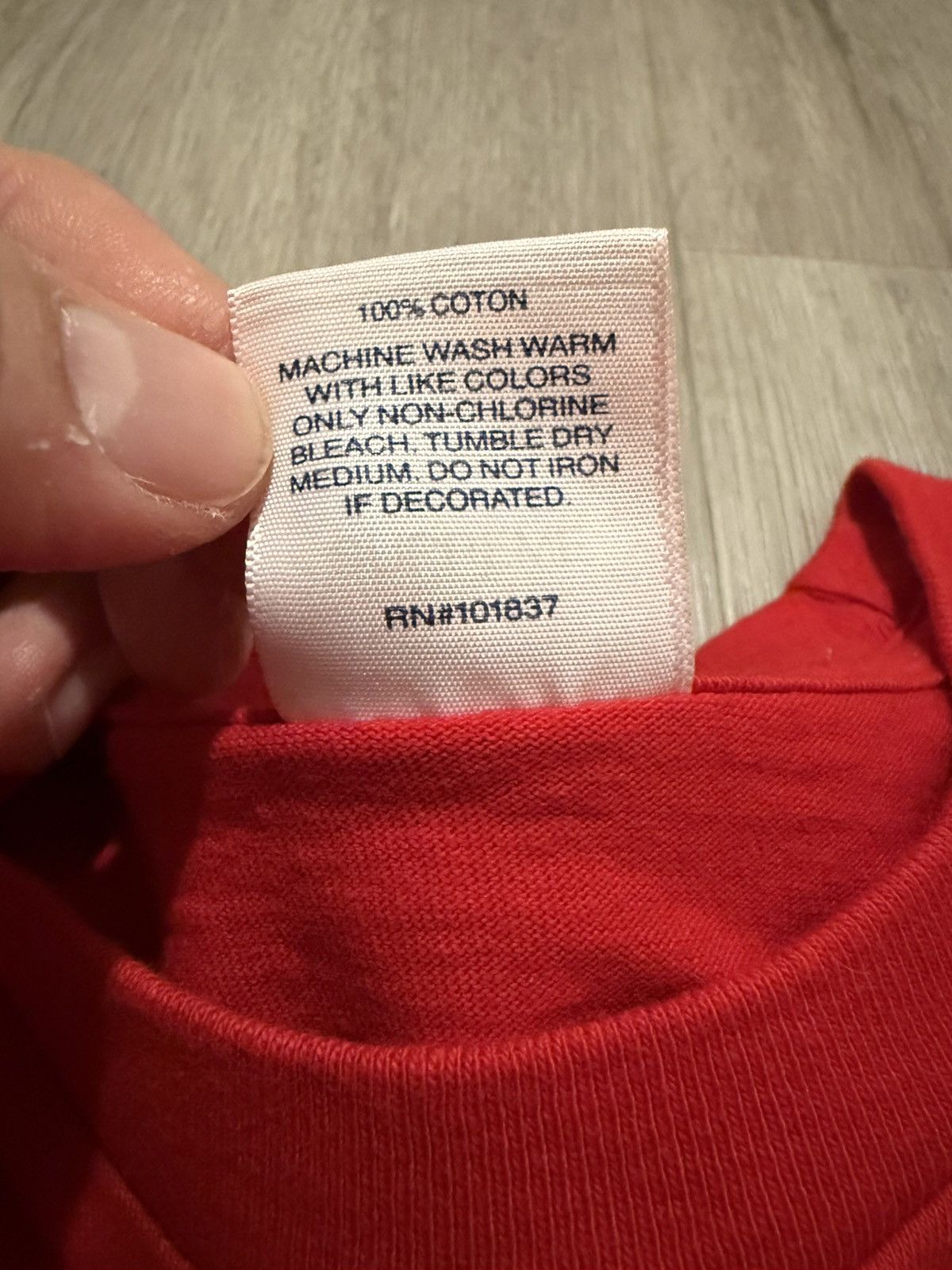 Supreme Supreme who the tee Size US L / EU 52-54 / 3 - 4 Thumbnail